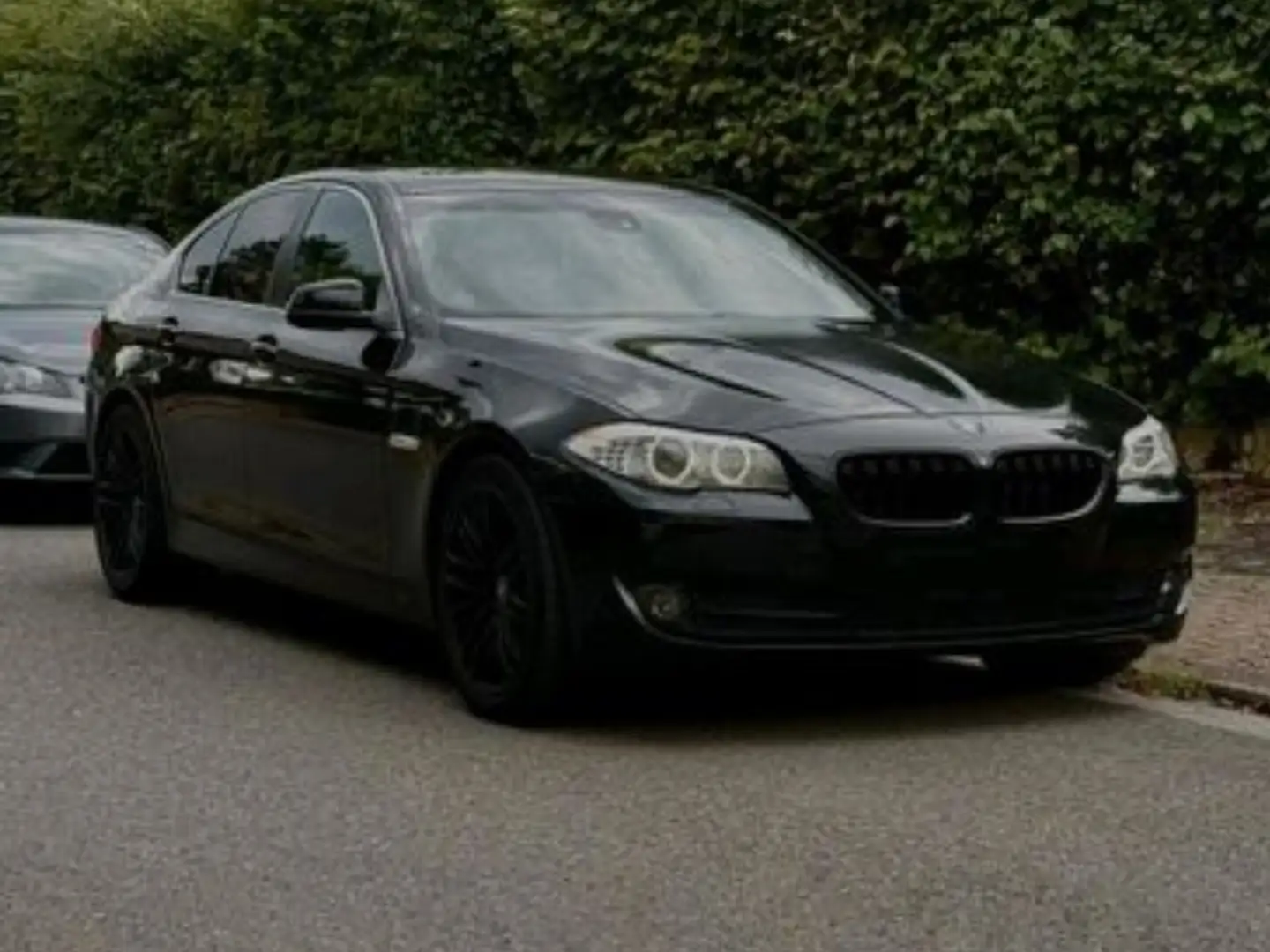 BMW 520 520d Efficient Dynamics Edition Schwarz - 2