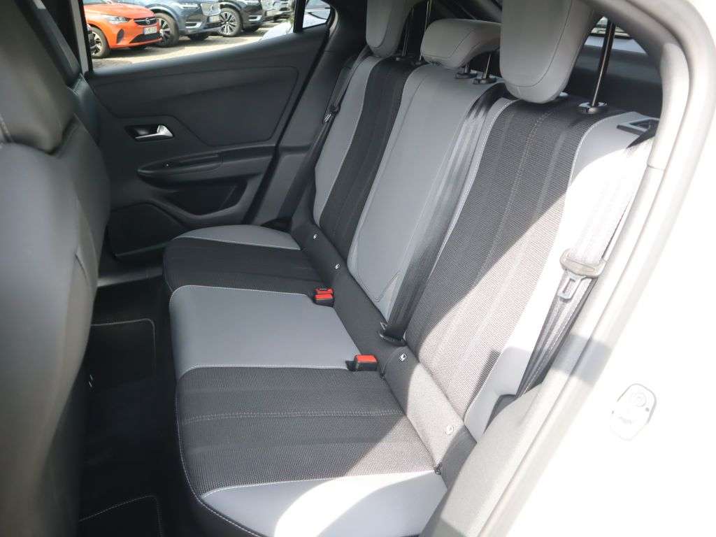 Opel Mokka E