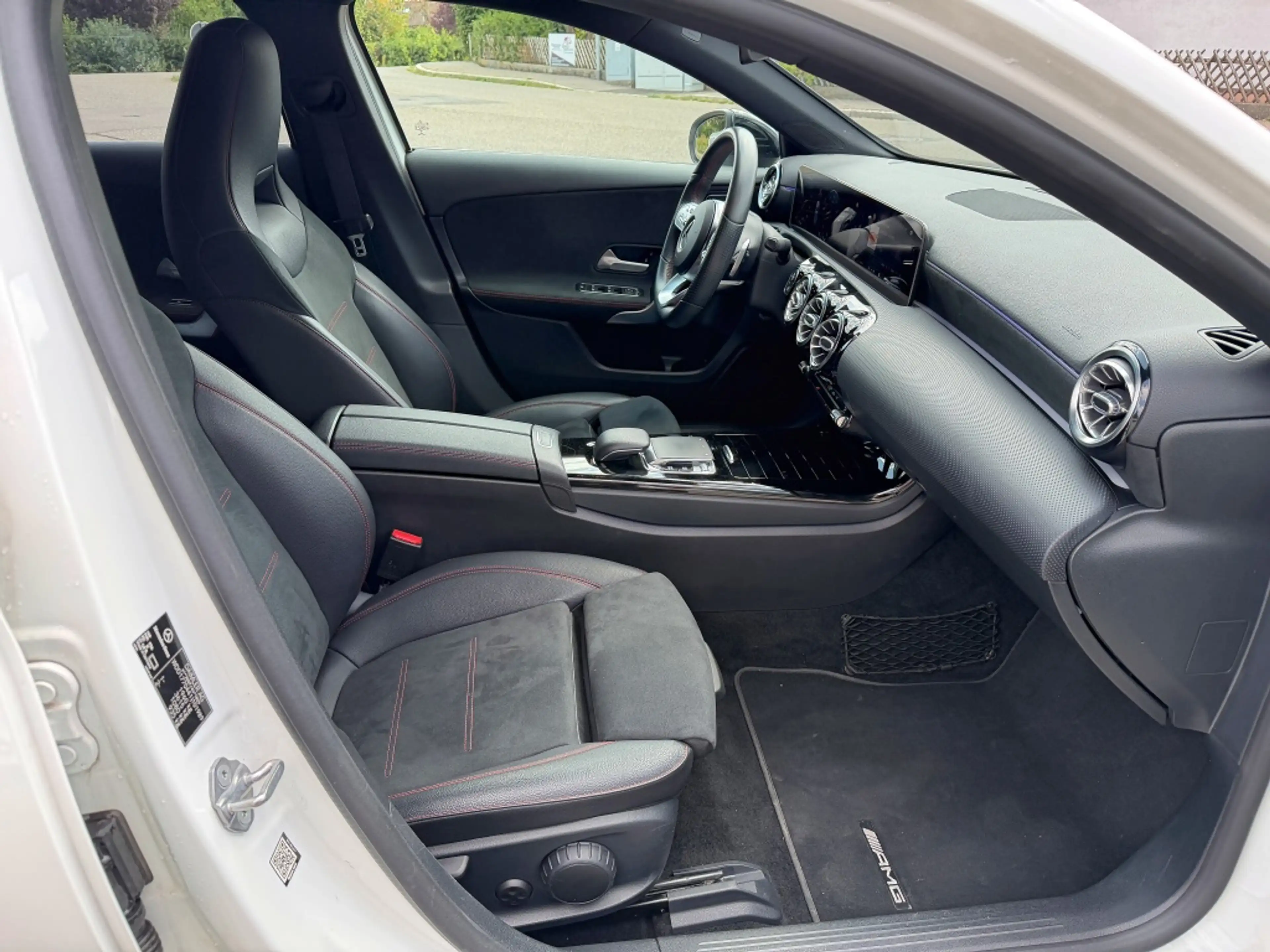 Mercedes-Benz A 220 AMG Line AUT Kam. KeyLess KlimaA LED LM — photo 5