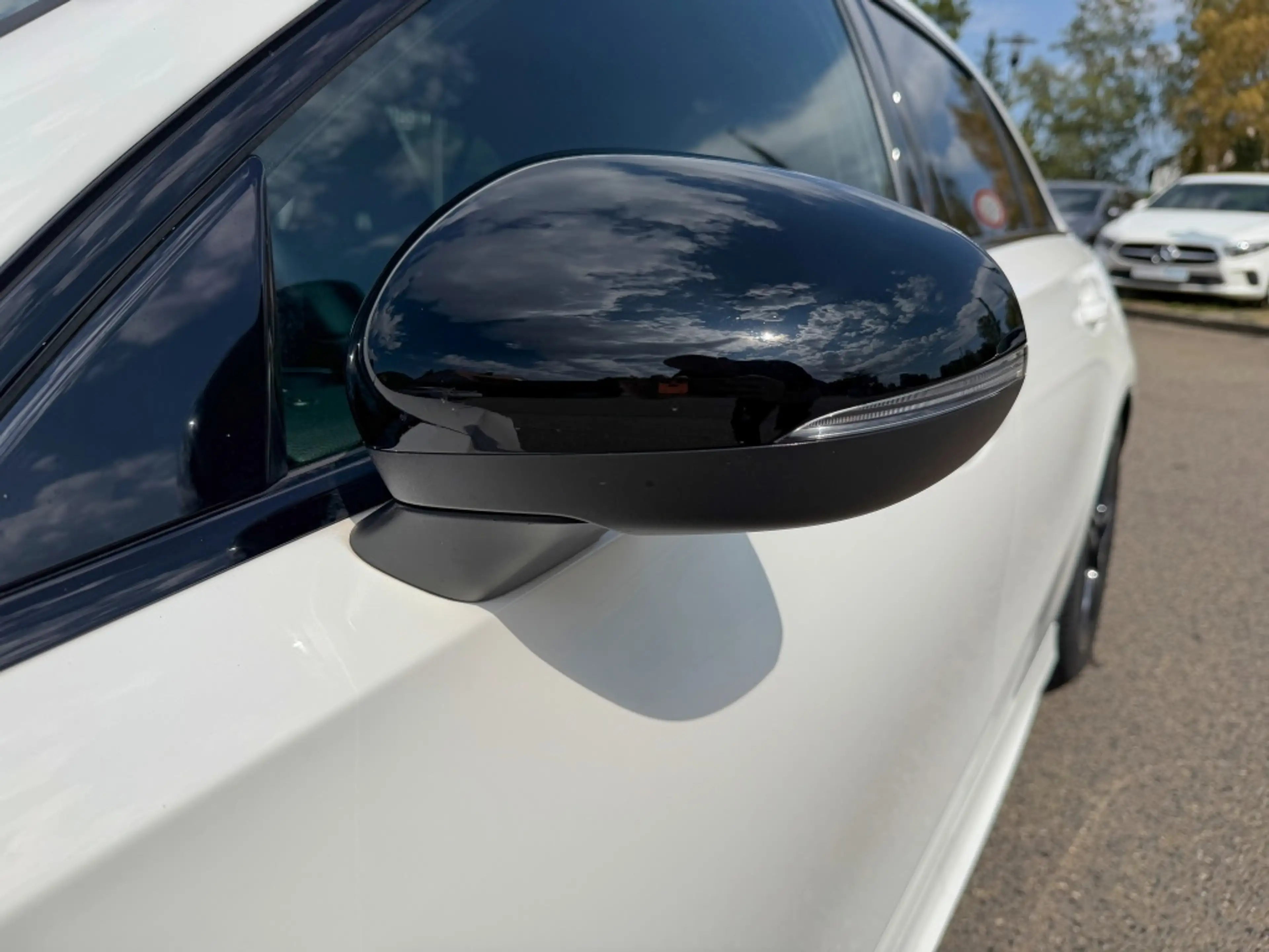 Mercedes-Benz A 220 AMG Line AUT Kam. KeyLess KlimaA LED LM — photo 15