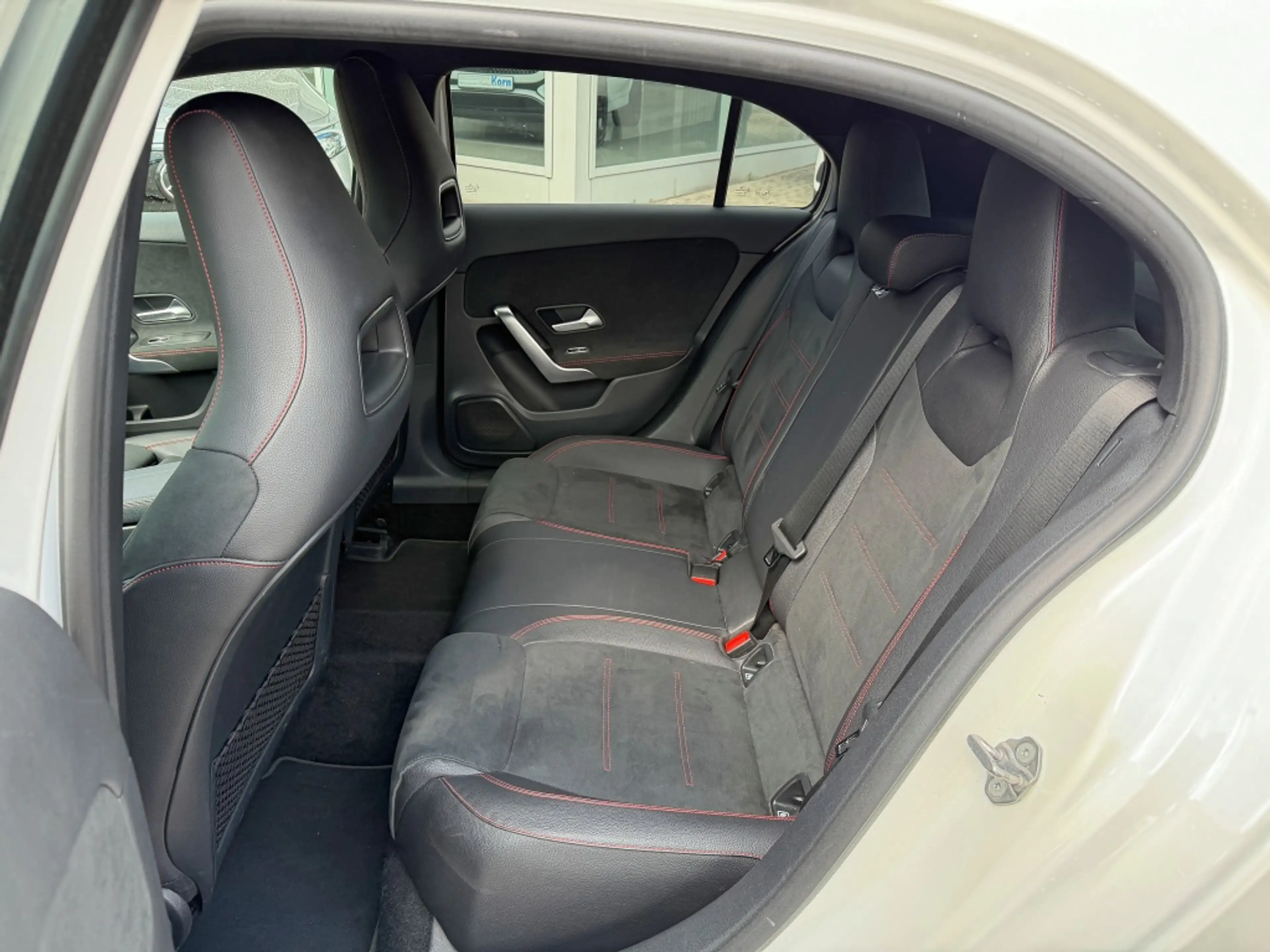 Mercedes-Benz A 220 AMG Line AUT Kam. KeyLess KlimaA LED LM — photo 14