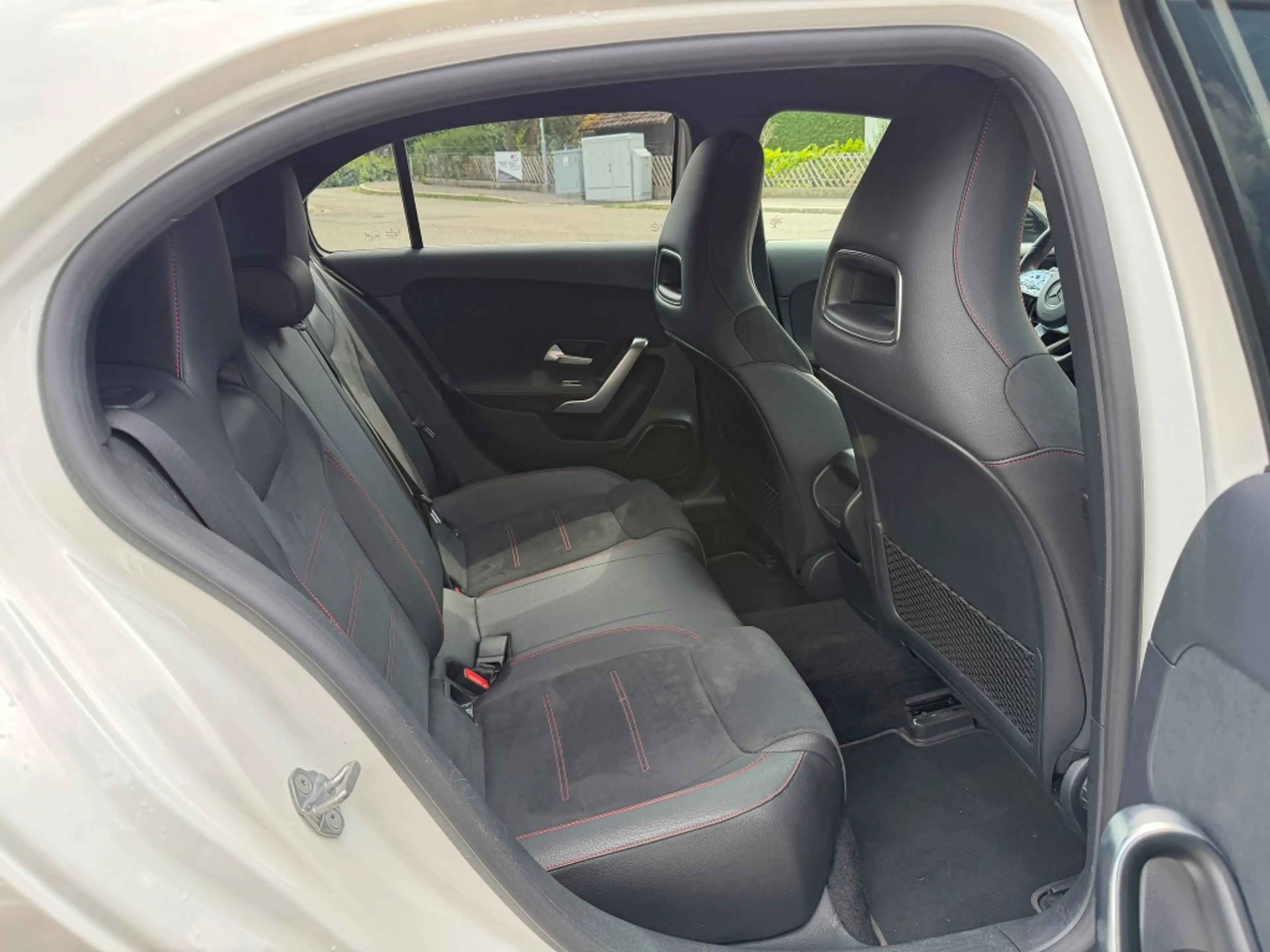 Mercedes-Benz A 220 AMG Line AUT Kam. KeyLess KlimaA LED LM — photo 13