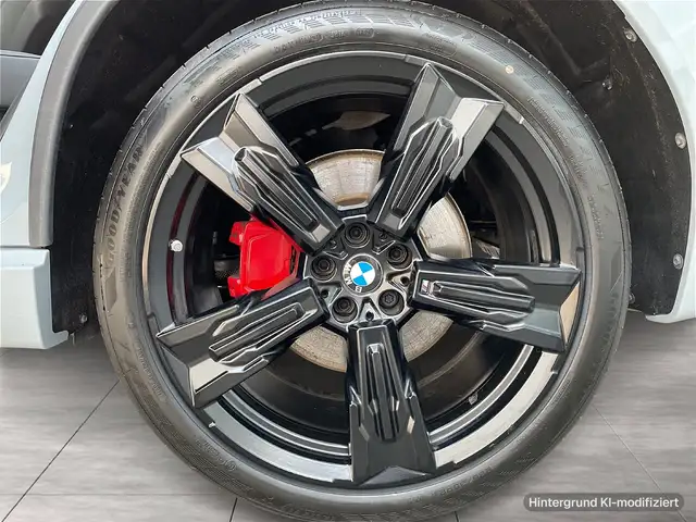 BMW X3 view 6