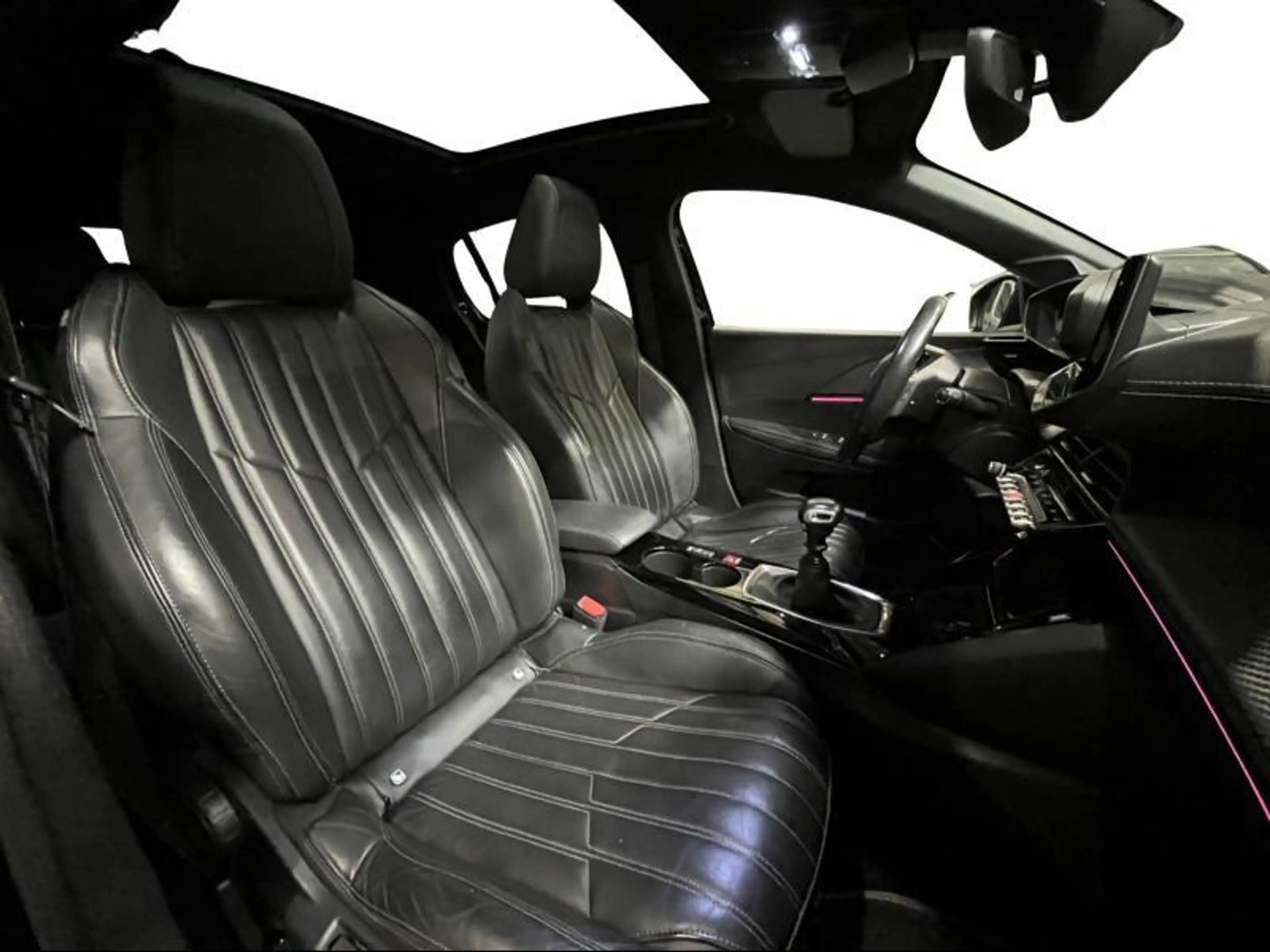 Peugeot 208 GT Line | 360° | Carplay | — photo 14