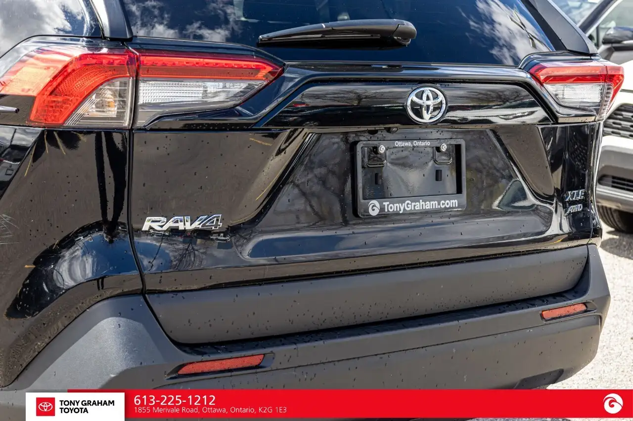 Toyota RAV 4 снимка Toyota RAV 4