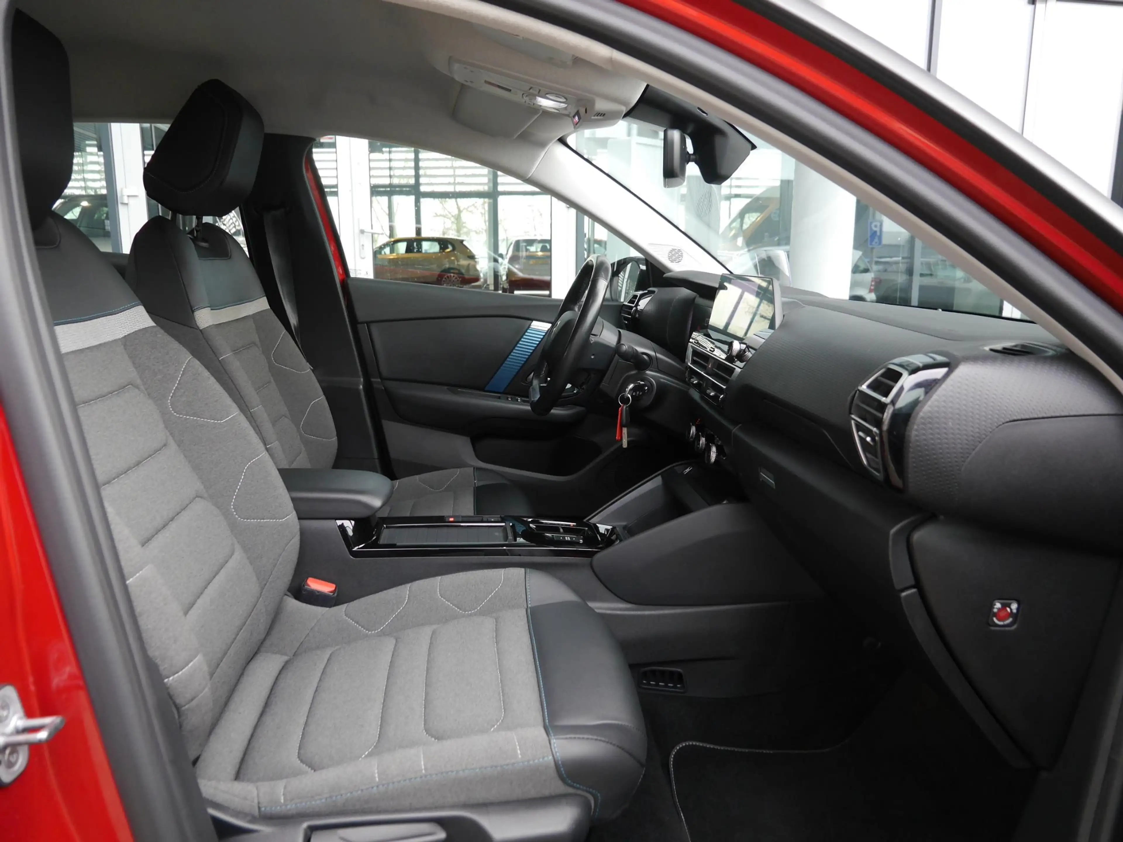 Citroen E-C4 Electric Feel Edition 50 kWh | Stoel en stuurverwarming | H — photo 15