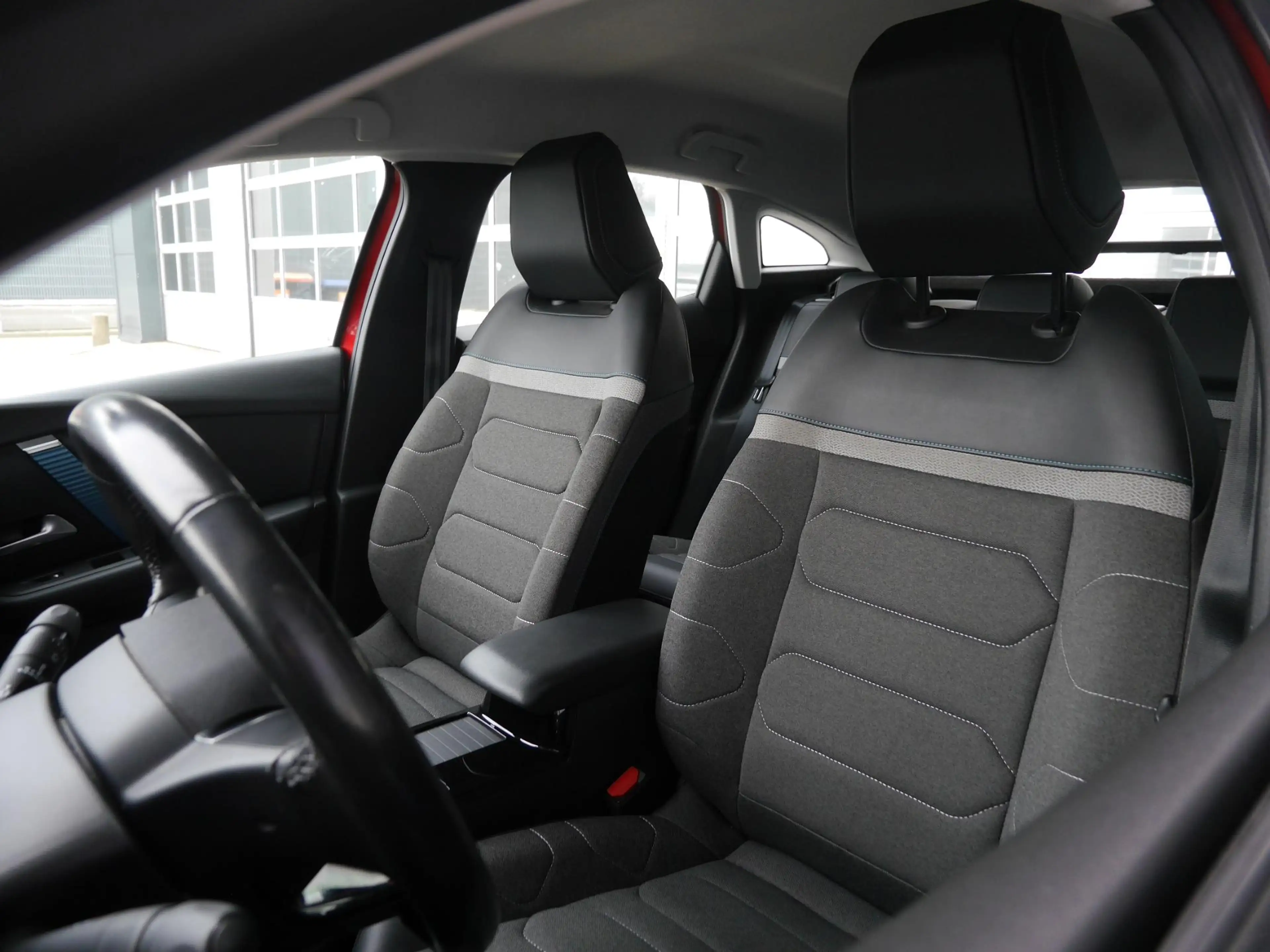 Citroen E-C4 Electric Feel Edition 50 kWh | Stoel en stuurverwarming | H — photo 10