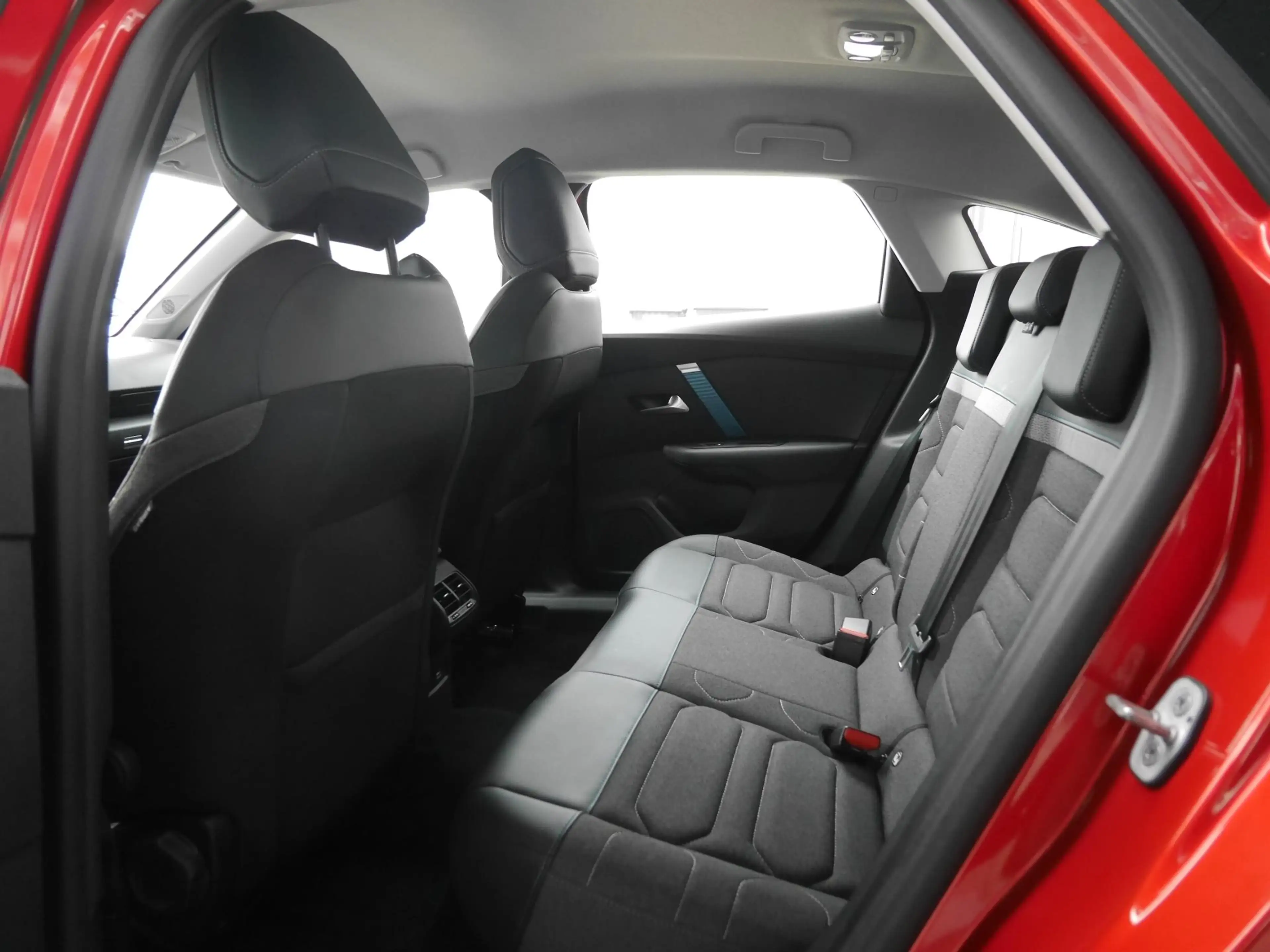 Citroen E-C4 Electric Feel Edition 50 kWh | Stoel en stuurverwarming | H — photo 11