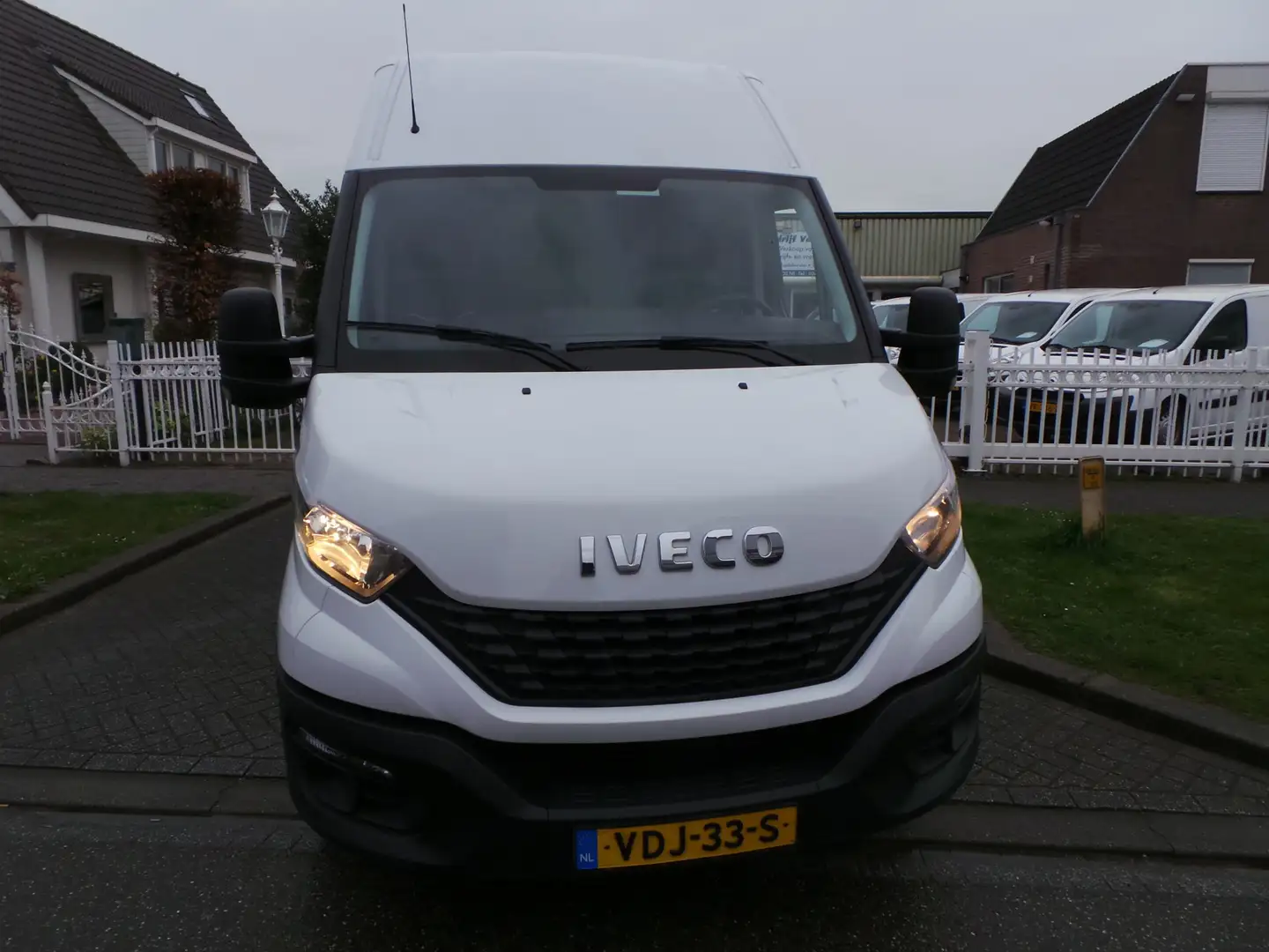 Iveco Daily 35S14V 2. L2H3 NAP Airco,Cruise,3pers,Trekhaak Wit - 2