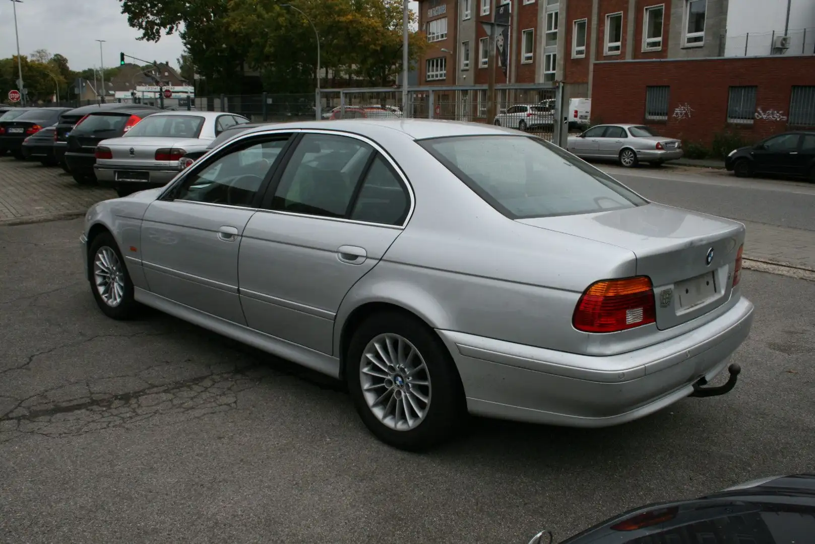 BMW 520 i Lifestyle MOTORSCHADEN-DEFEKT Argent - 2