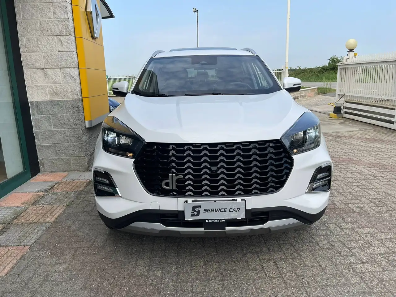 DR Automobiles DR5.0 2025