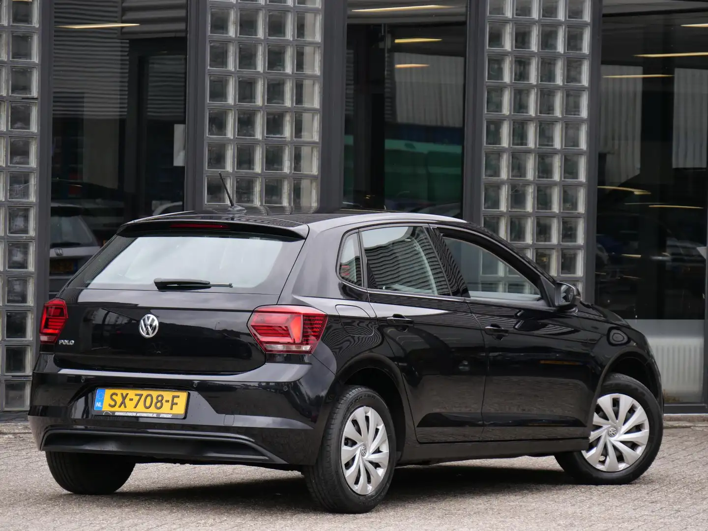 Volkswagen Polo 5D 1.0TSi COMFORTLINE/ CARPLAY/ PDC V+A Schwarz - 2