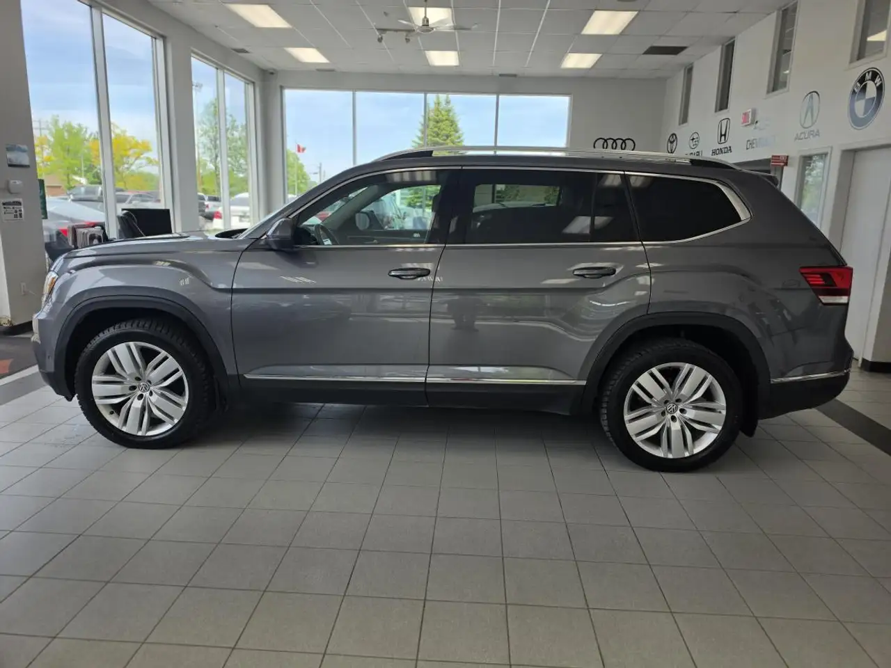 Volkswagen Atlas снимка Volkswagen Atlas