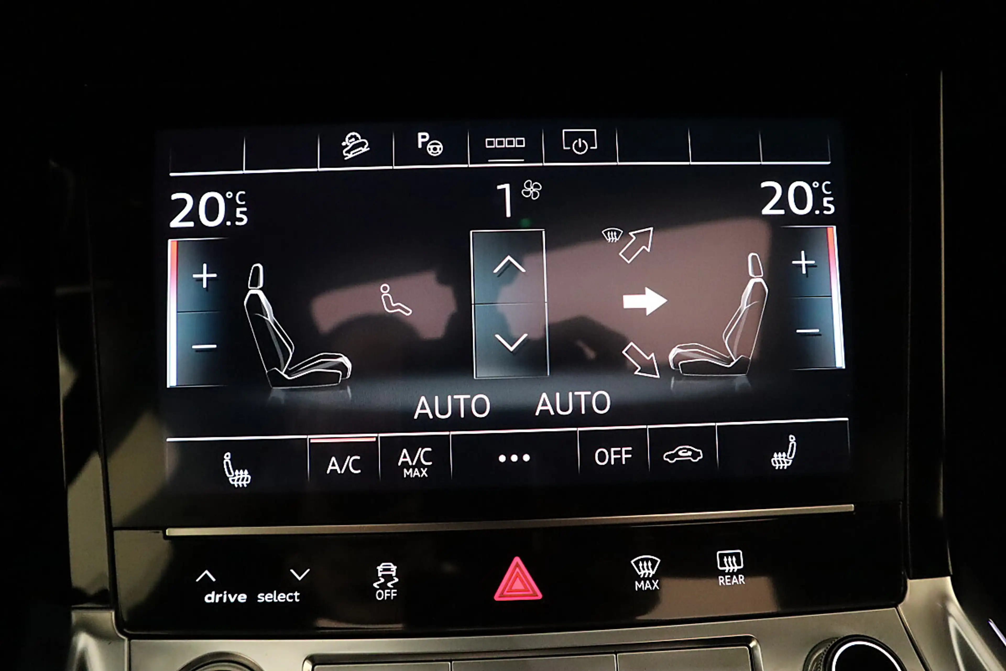 Audi e-tron 55 quattro 95kWh S-line Vollausstattung! — photo 37