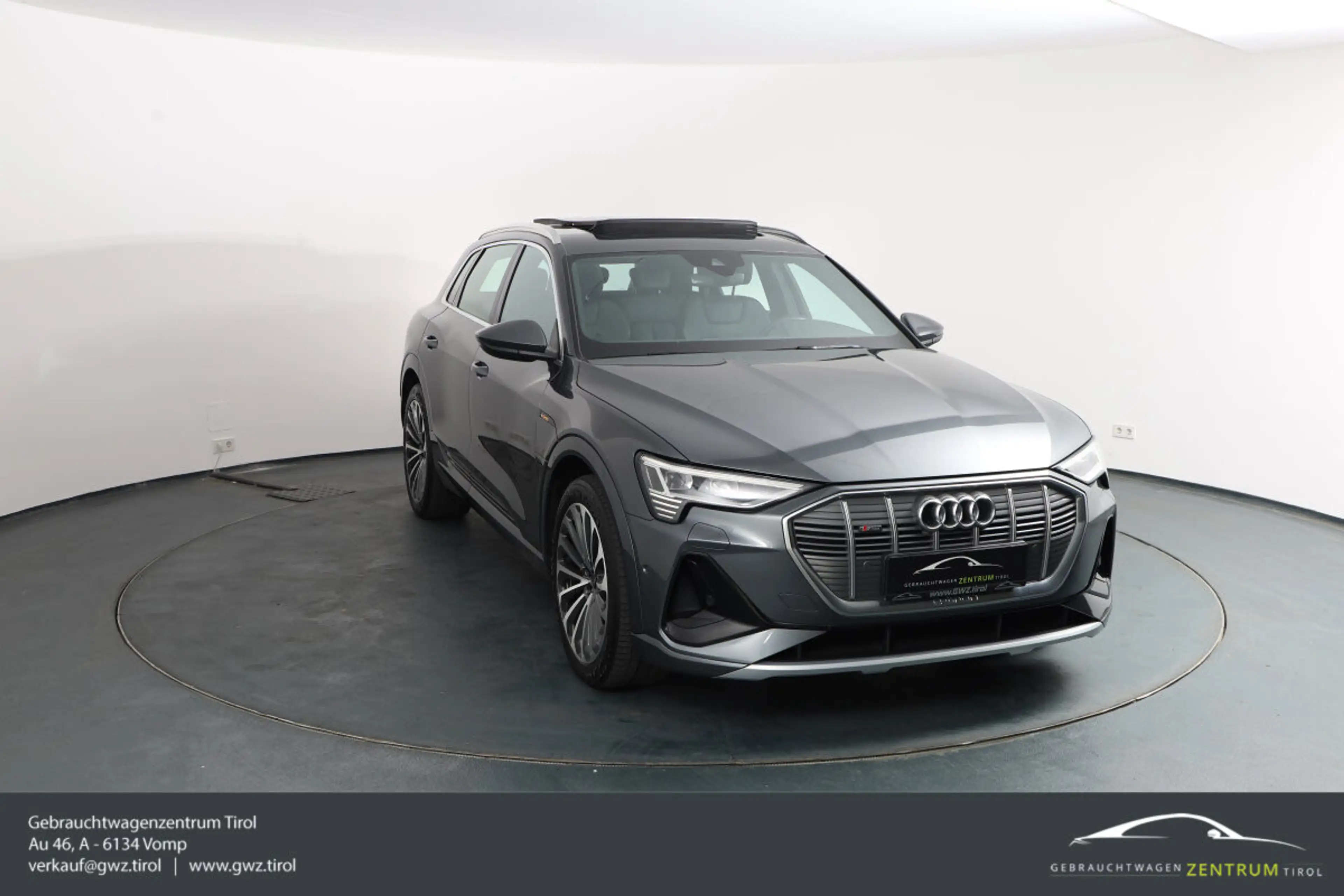 Audi e-tron 55 quattro 95kWh S-line Vollausstattung! — photo 3