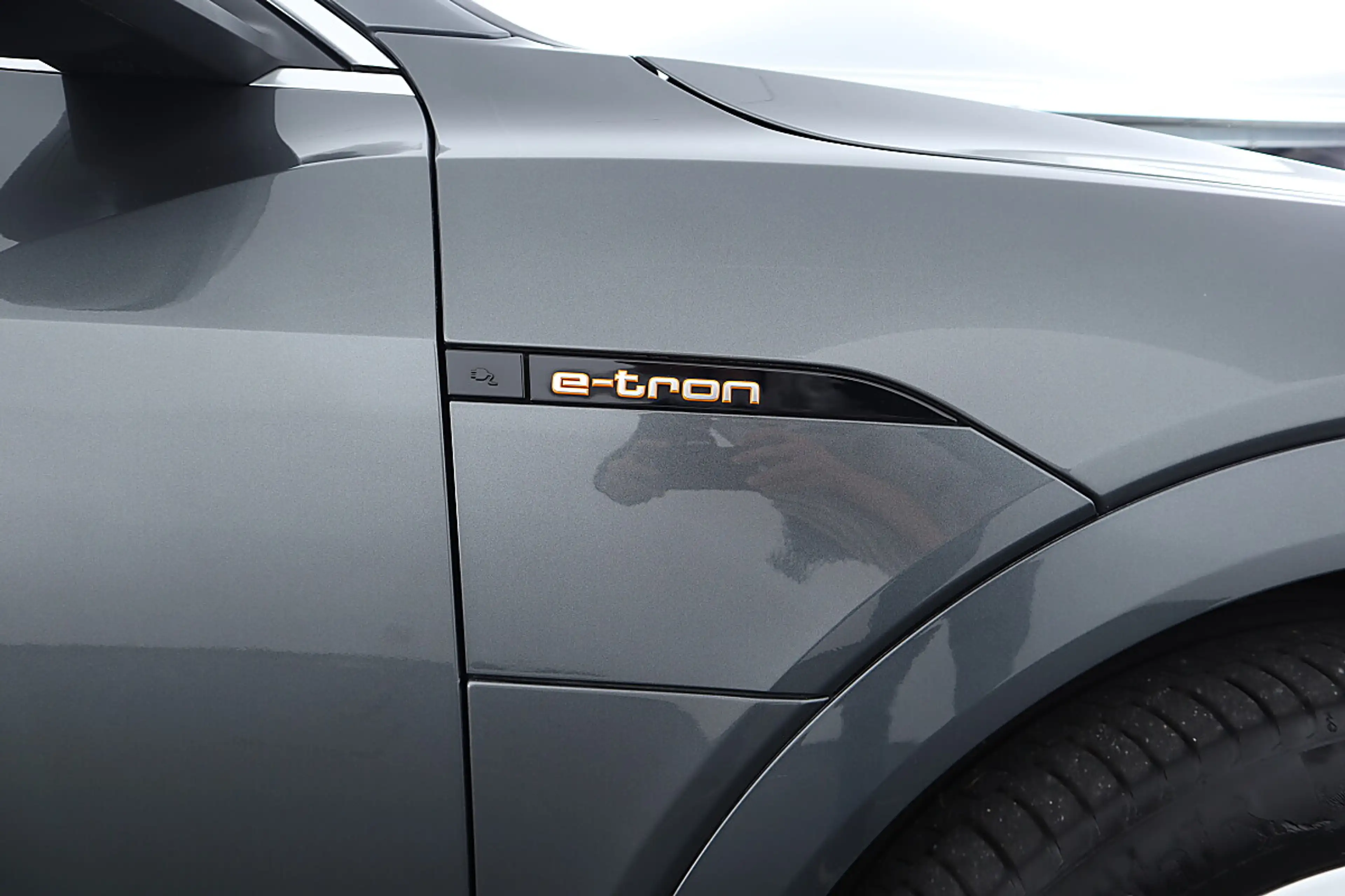 Audi e-tron 55 quattro 95kWh S-line Vollausstattung! — photo 17