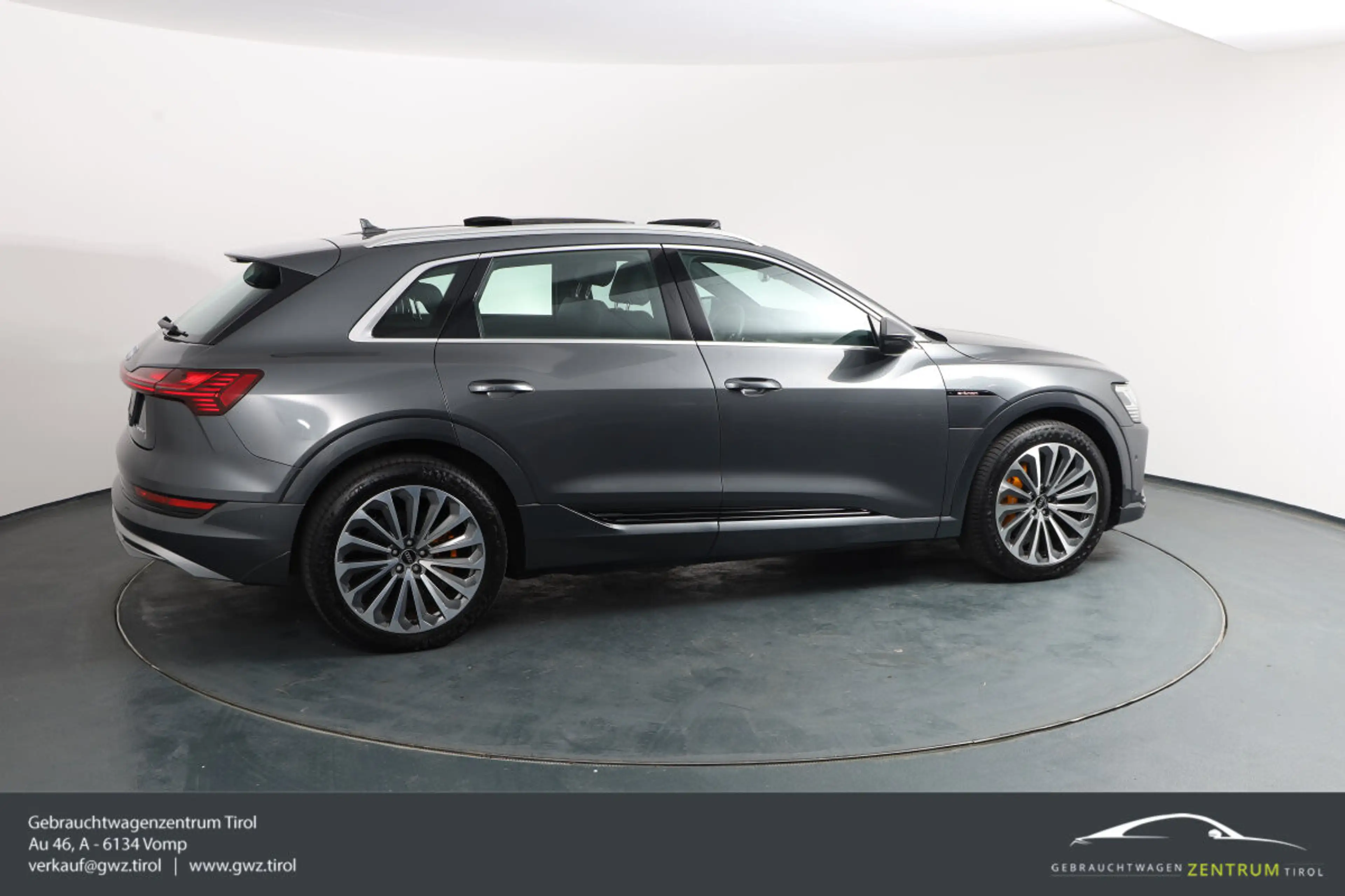 Audi e-tron 55 quattro 95kWh S-line Vollausstattung! — photo 6