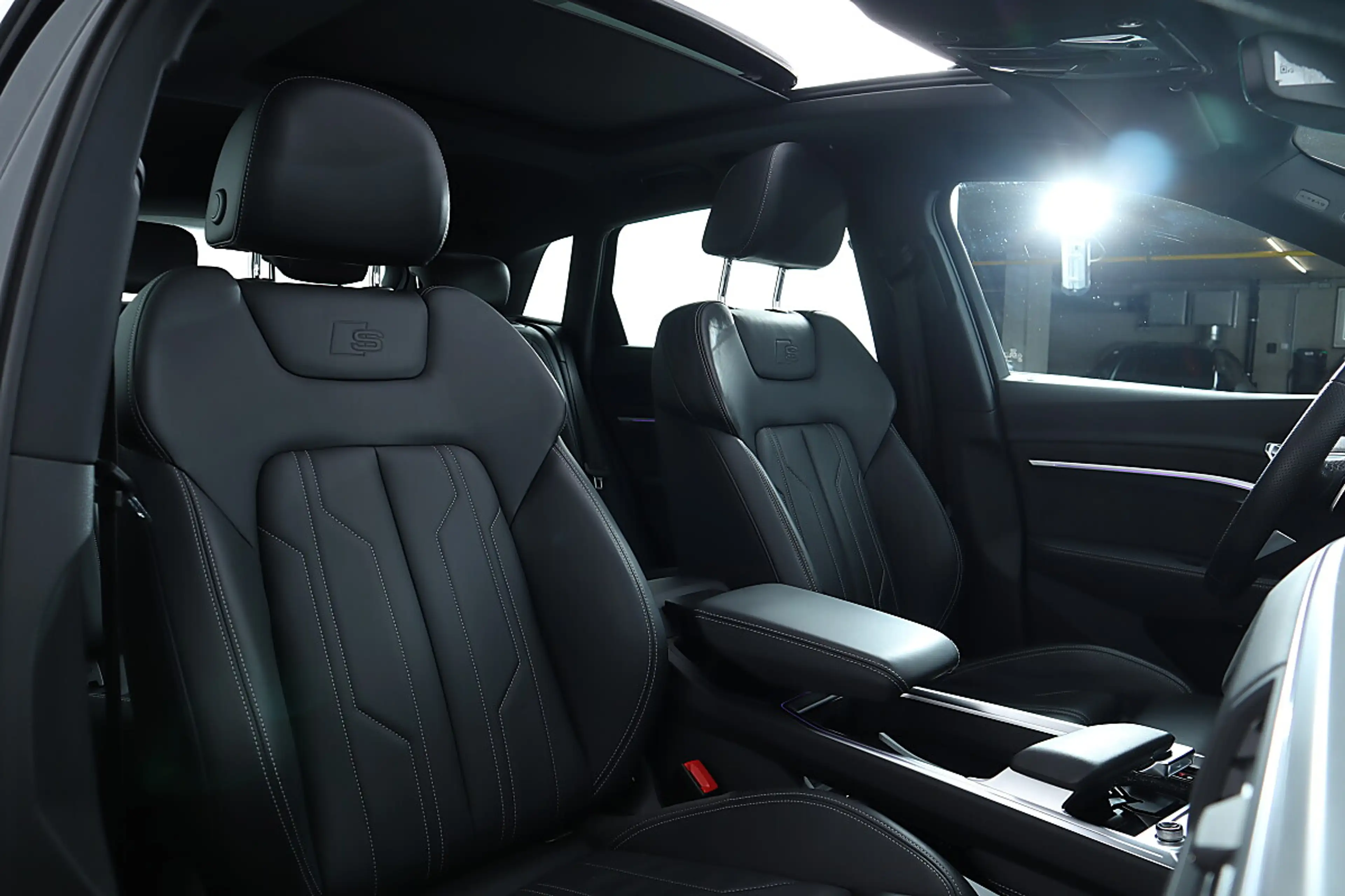 Audi e-tron 55 quattro 95kWh S-line Vollausstattung! — photo 32