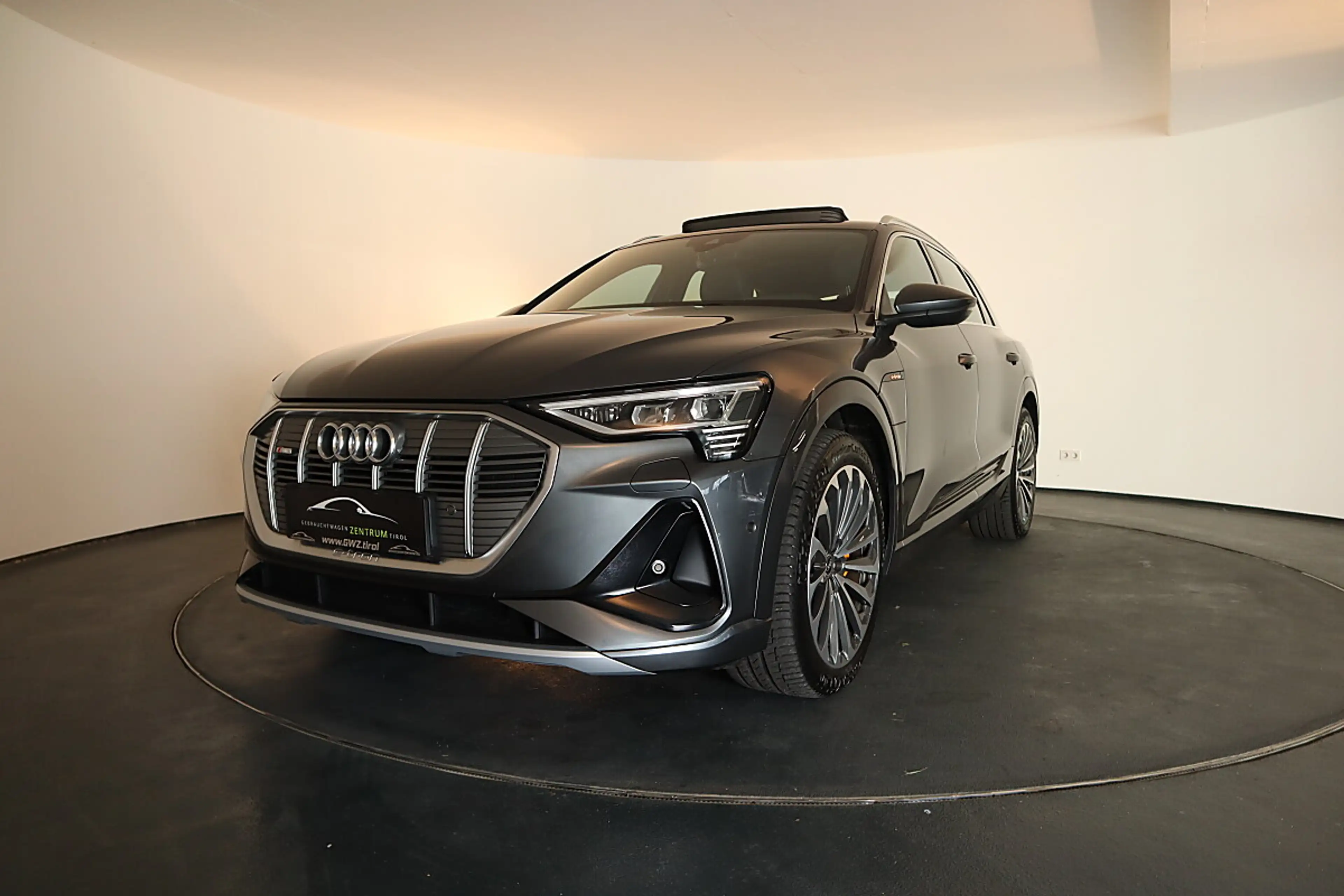 Audi e-tron 55 quattro 95kWh S-line Vollausstattung! — photo 13
