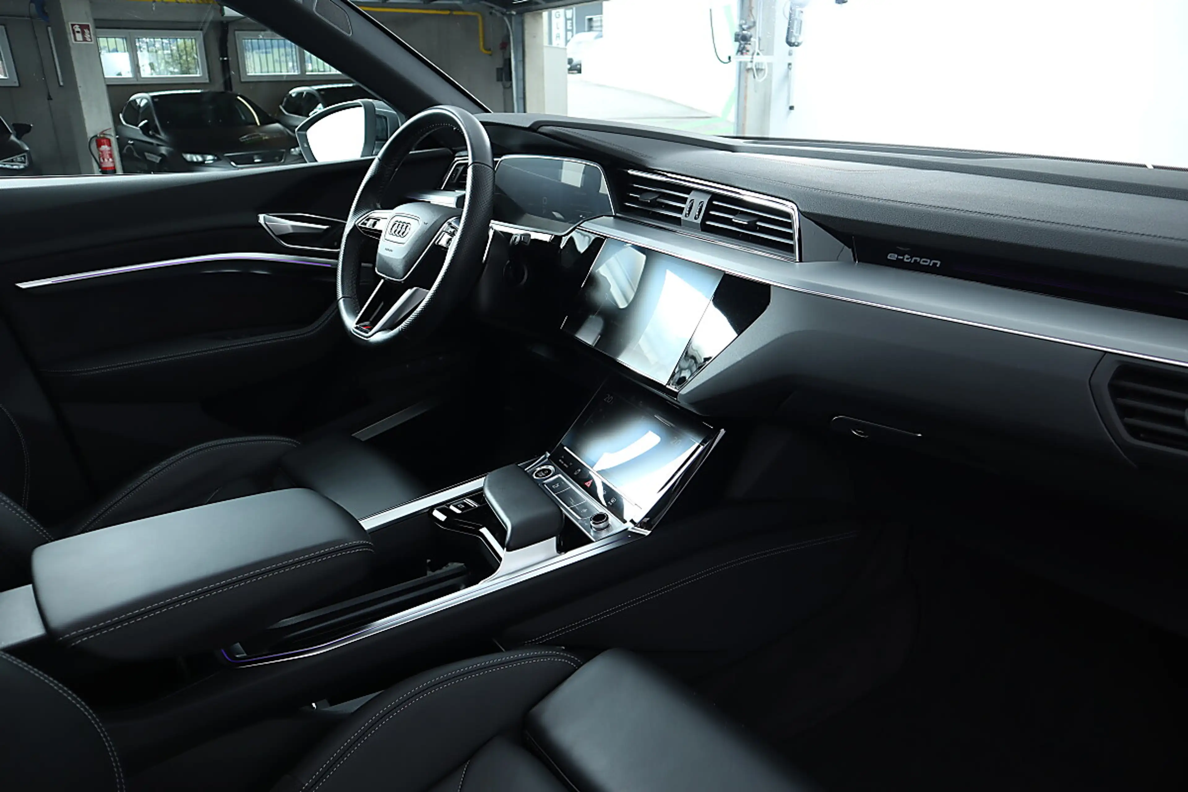 Audi e-tron 55 quattro 95kWh S-line Vollausstattung! — photo 33