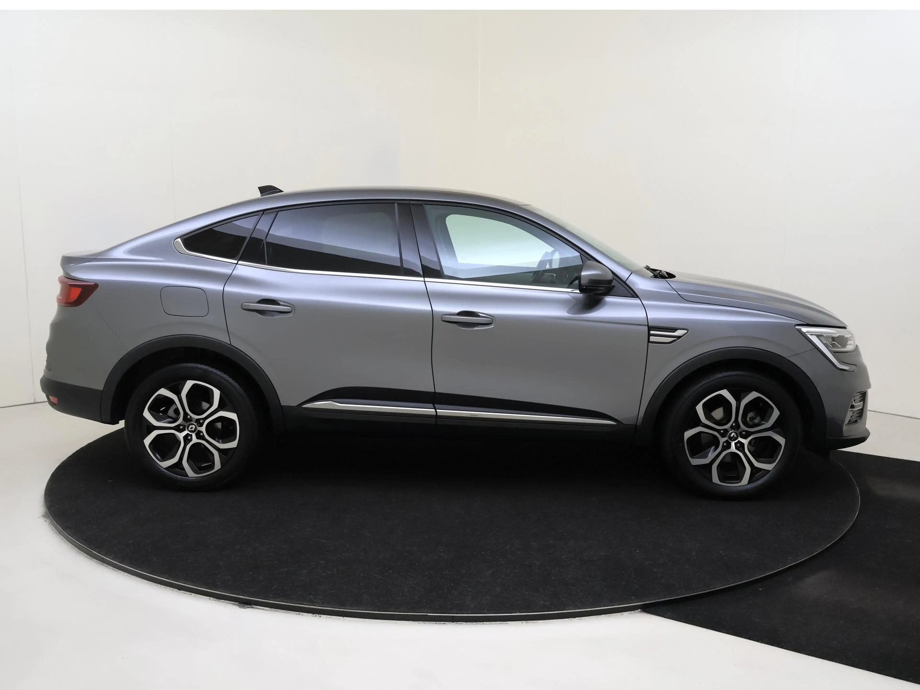 Renault Arkana 1.6 E-Tech Hybrid 145 Intens | navigatie | LM velg — photo 9