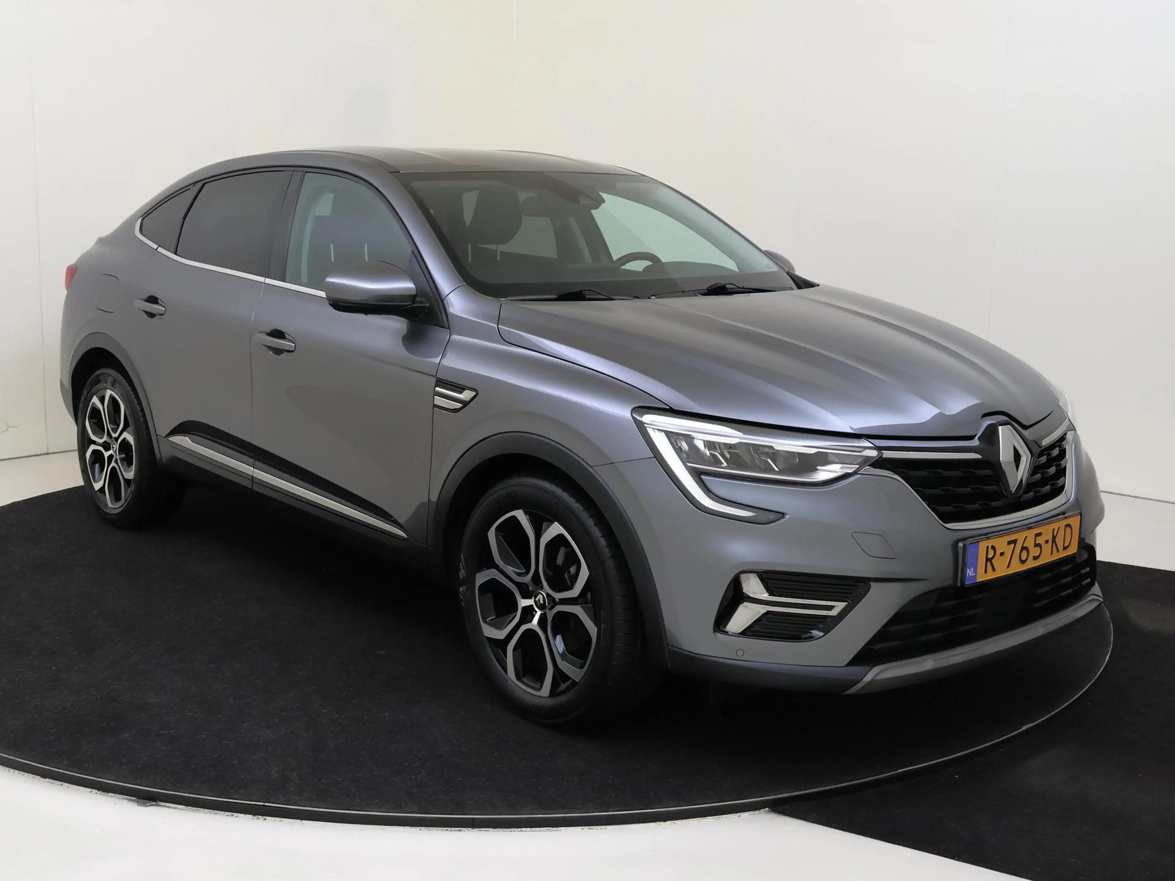 Renault Arkana 1.6 E-Tech Hybrid 145 Intens | navigatie | LM velg — photo 2