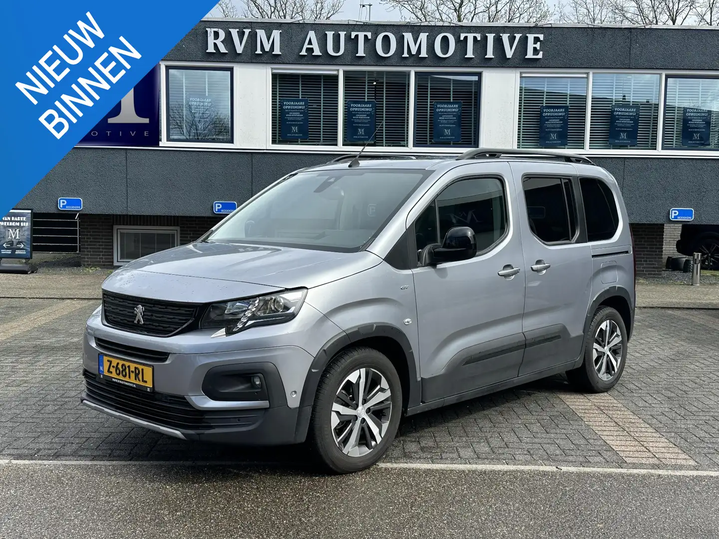 Peugeot e-Rifter EV GT 50 kWh VAN € 26.900,- VOOR € 24.440,- UW LEN Grau - 1