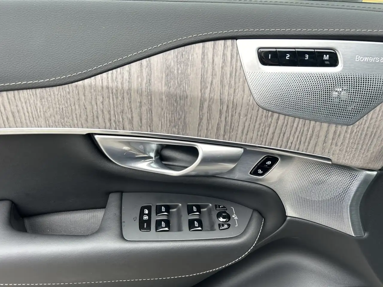 Volvo XC90 снимка Volvo XC90