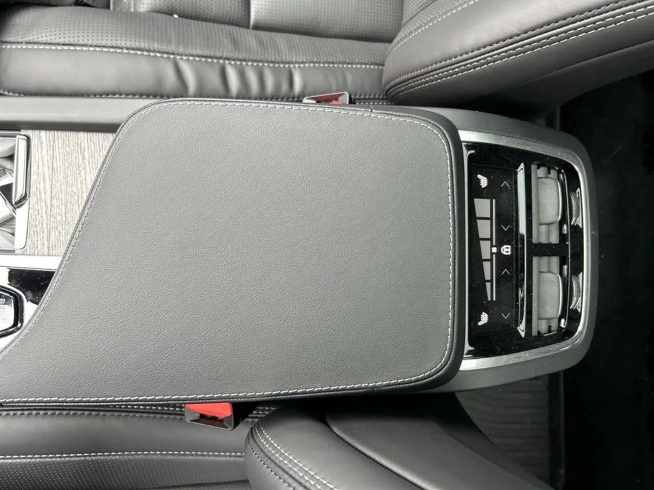Volvo XC90 снимка Volvo XC90