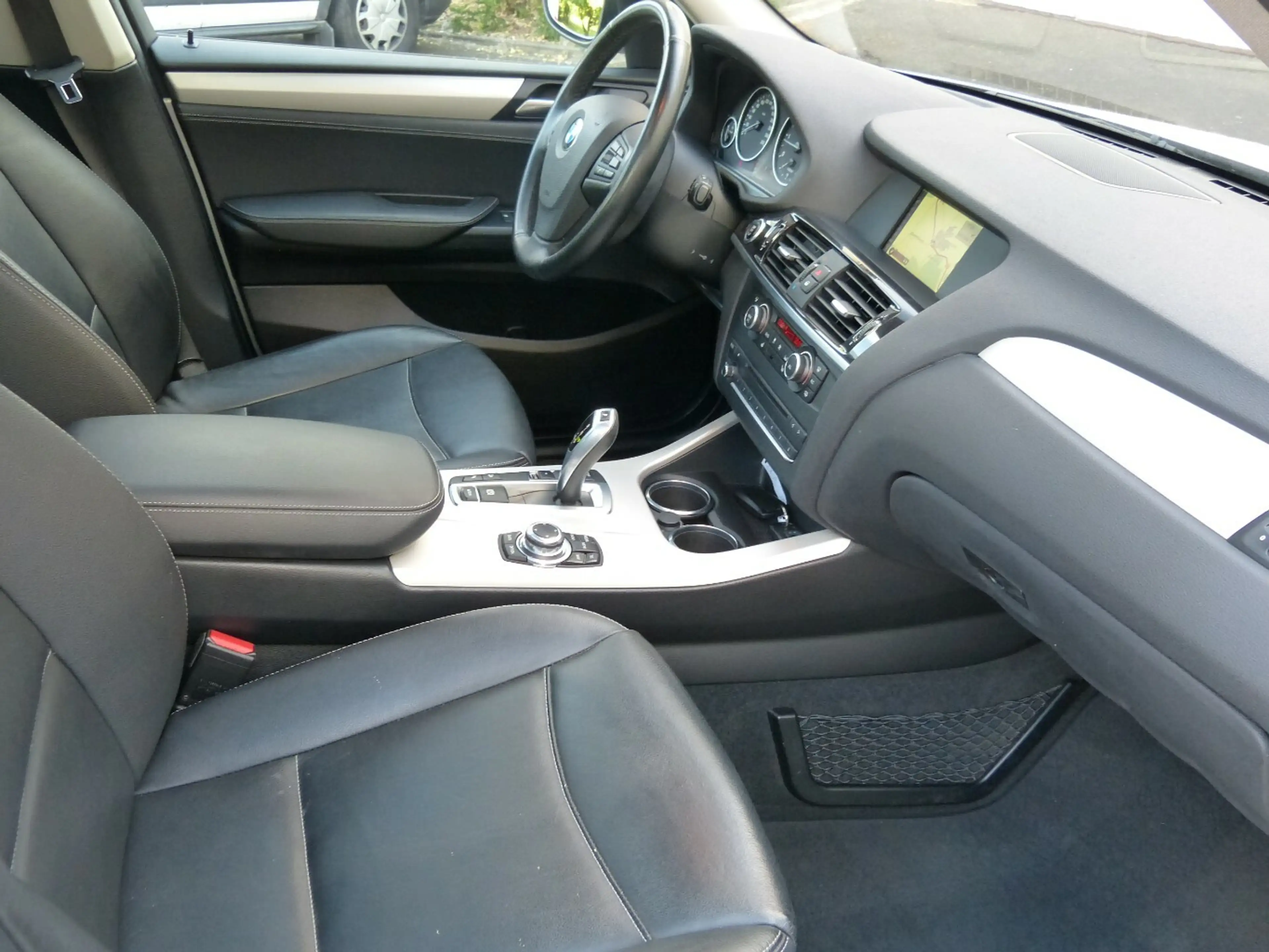 BMW X3 xDrive 20 d [ALLRAD/AUTOMATIK/1. HAND] — photo 12