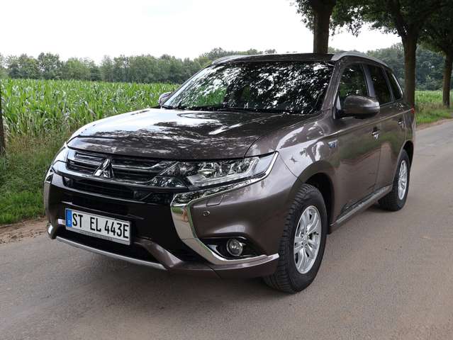 Mitsubishi Outlander Outlander 2.0 4WD Plug-In Hybrid Top