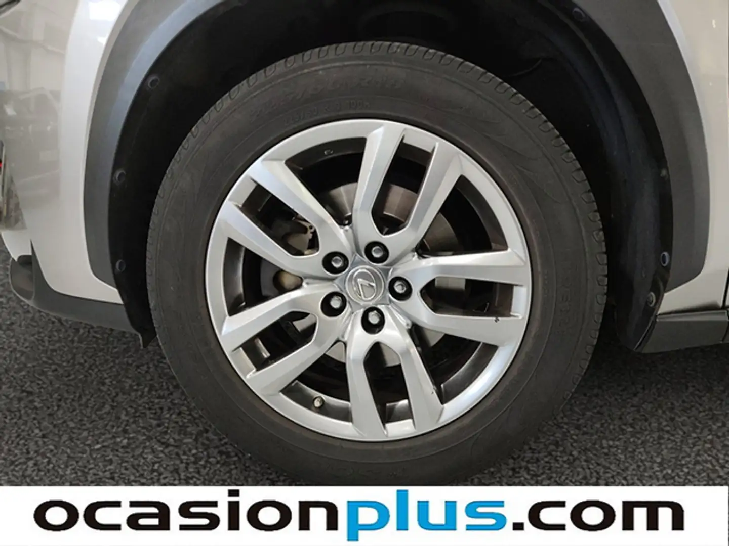Lexus NX 300 300h Executive 4WD + Navibox Gri - 2