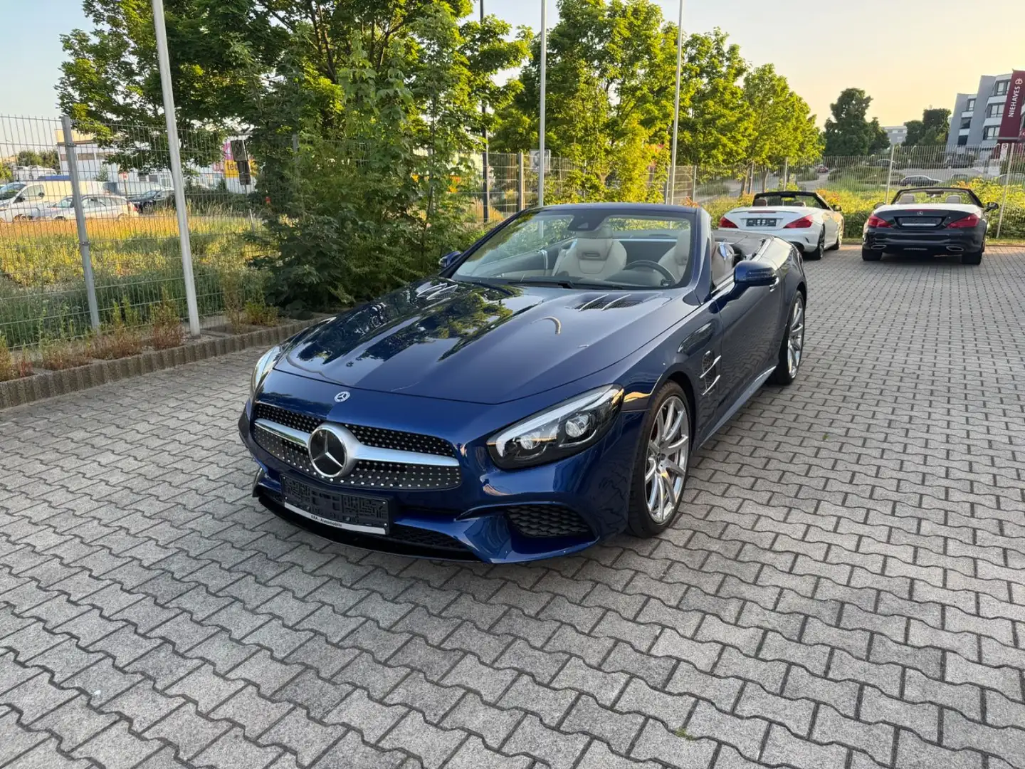 Mercedes-Benz SL 500 AMG Blau - 2