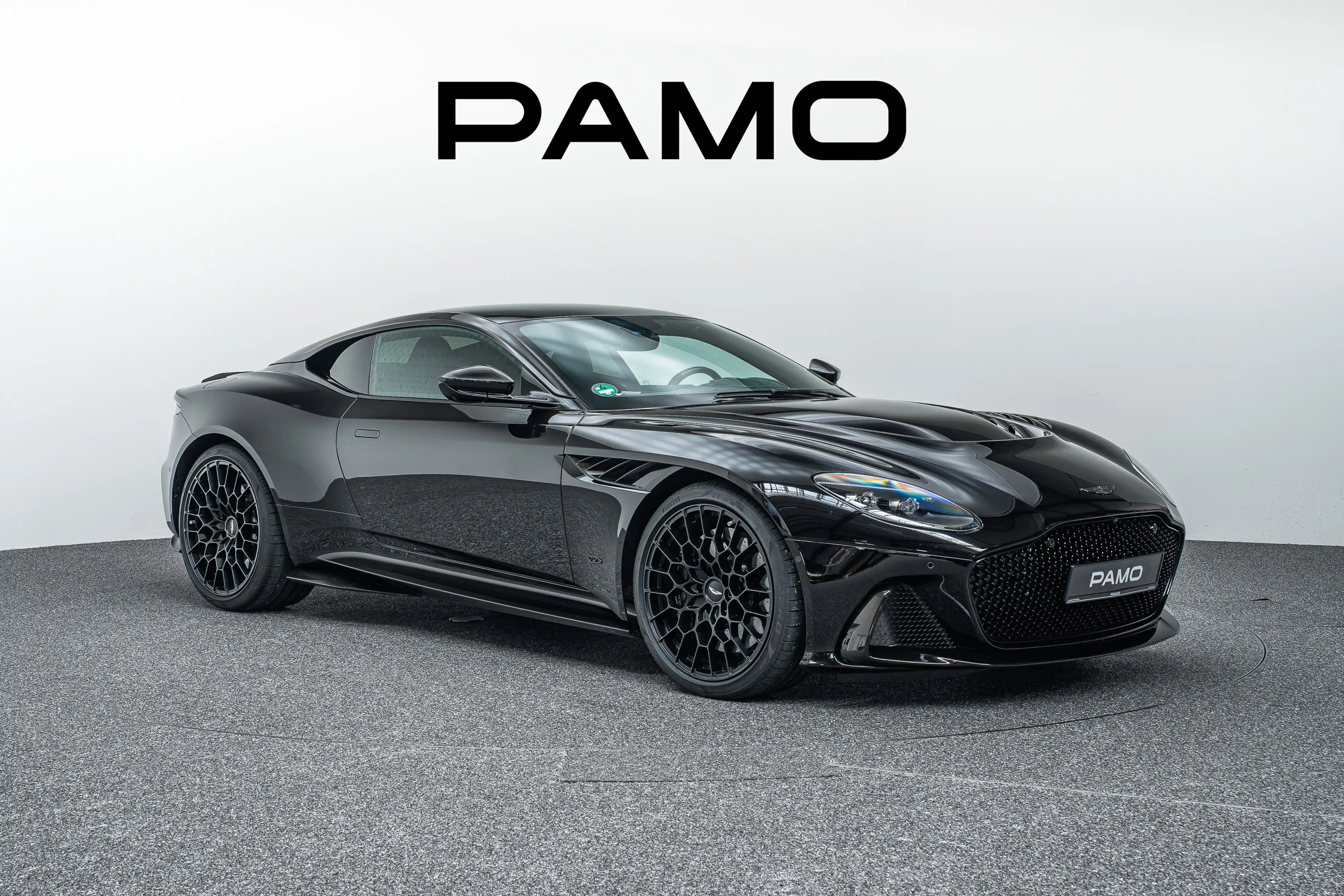 Aston Martin DBS Aston Martin DBS | 1/300, Carbon, Titanium