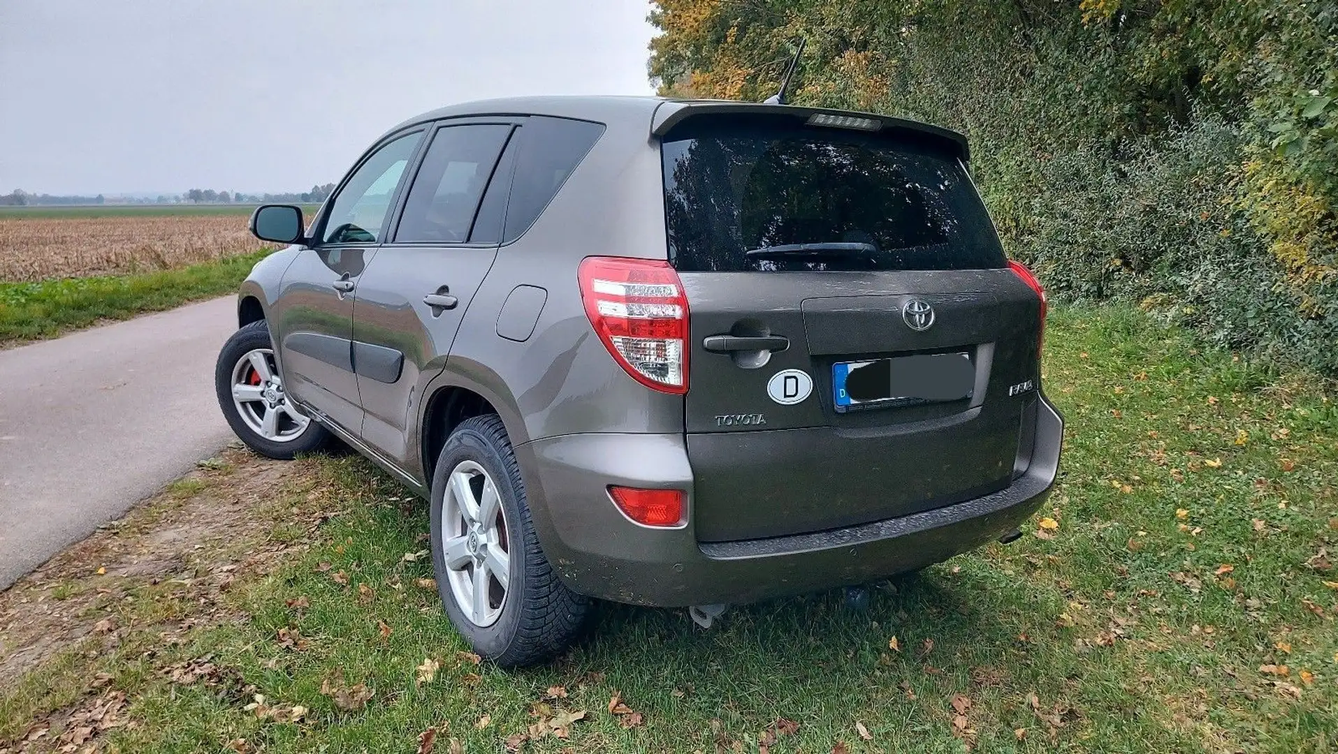 Toyota RAV 4 RAV4 Diesel 2.2 D-4D 4x2 Sol Braun - 2