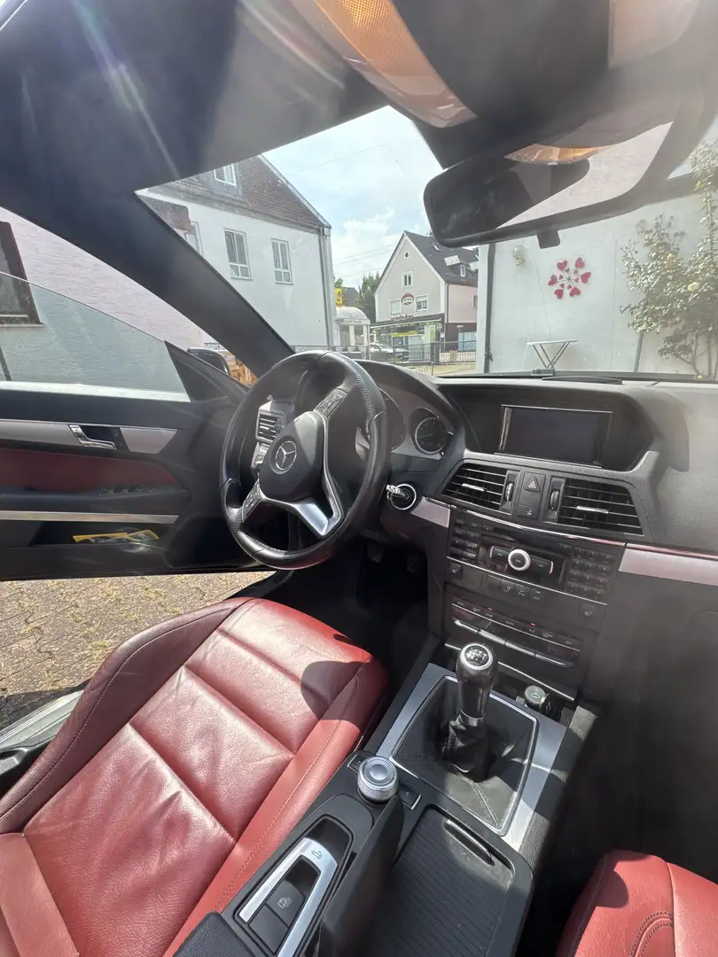 Mercedes-Benz E 200 Cabrio BlueEFFICIENCY Elegance - 2