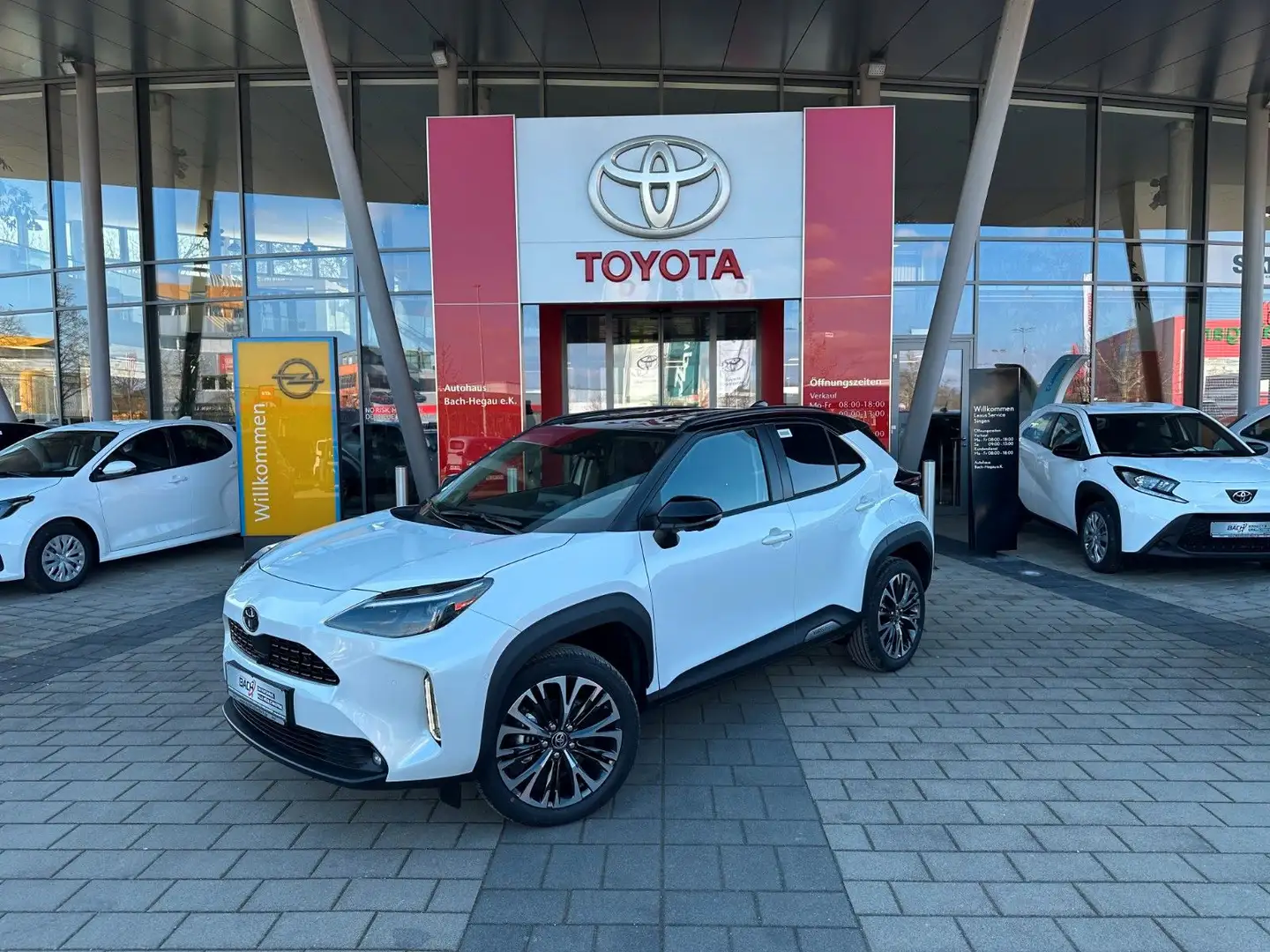 Toyota Yaris Cross Hybrid Style Plus,NAVI,HUD,JBL,LED Bianco - 1