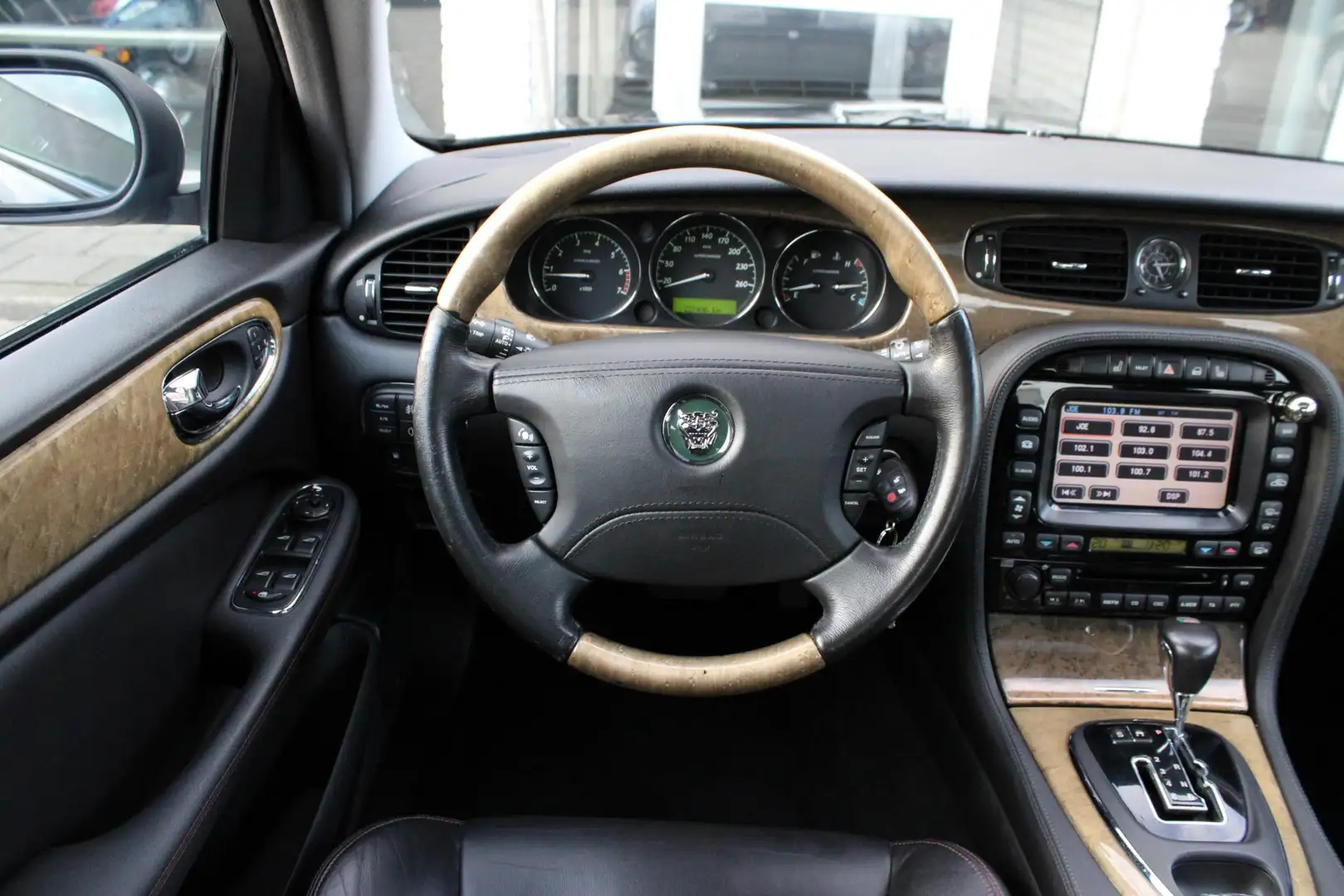 Jaguar XJR 4.2 V8 S/C - 2