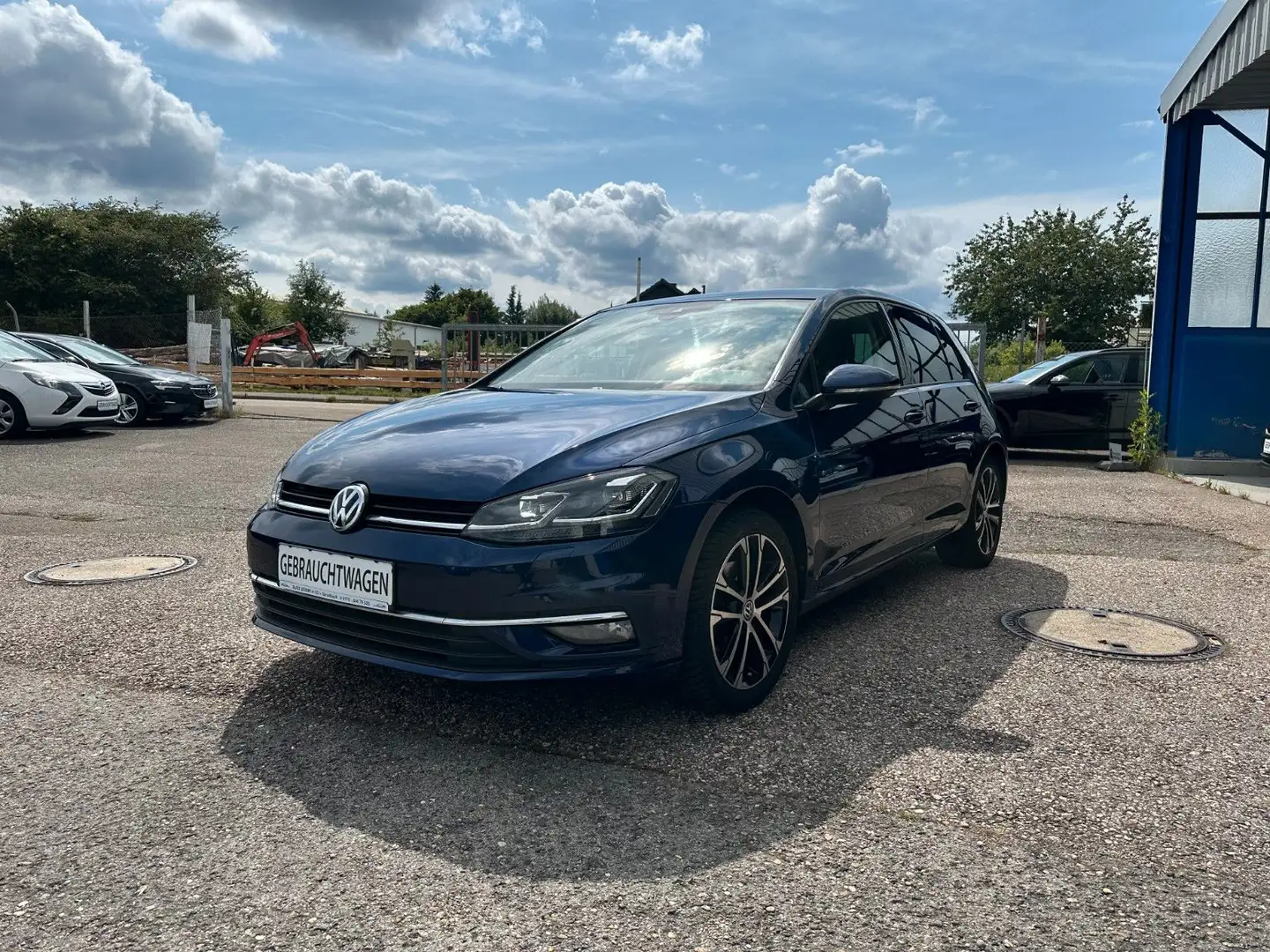 Volkswagen Golf VII Lim. Highline / Virt.Cock./LED/Massage Blau - 2