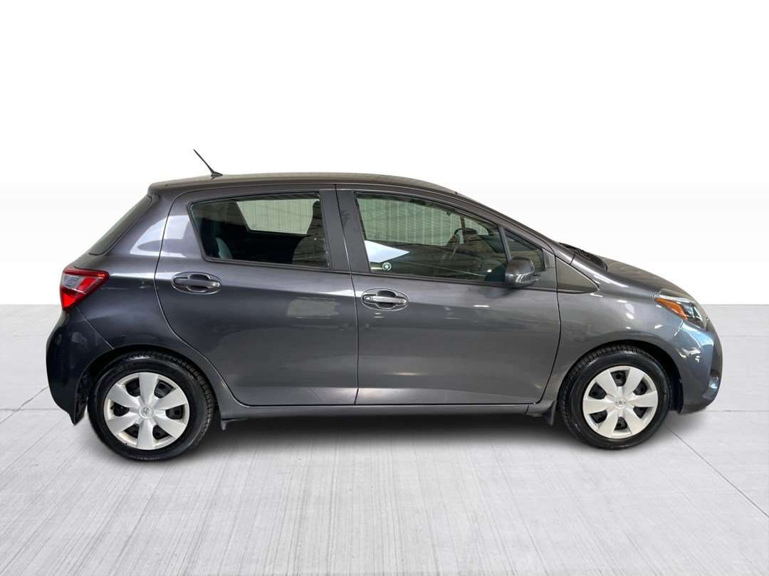 2018 Toyota Yaris LE A/C Sièges chauffants Caméra de recul — снимка 1