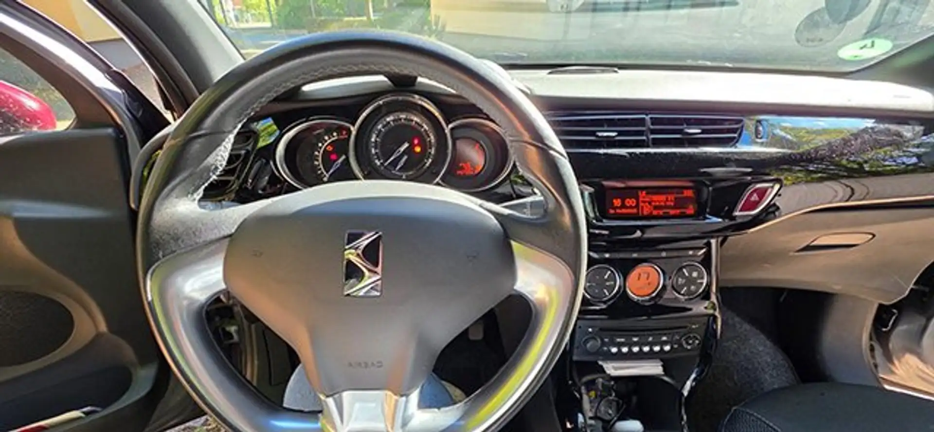Citroen DS3 DS3 VTi 120 SoChic Silber - 2
