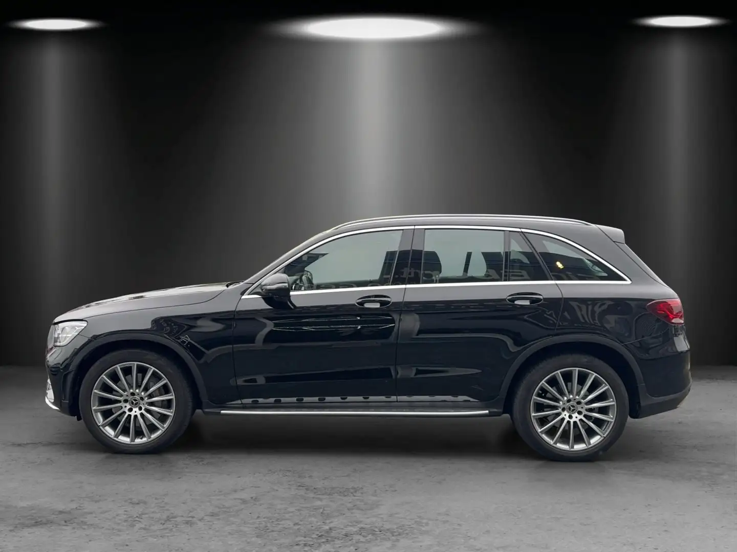 Mercedes-Benz GLC 300 GLC300d AMG Pano DISTRO Memo AHK digiTacho Burme Noir - 2