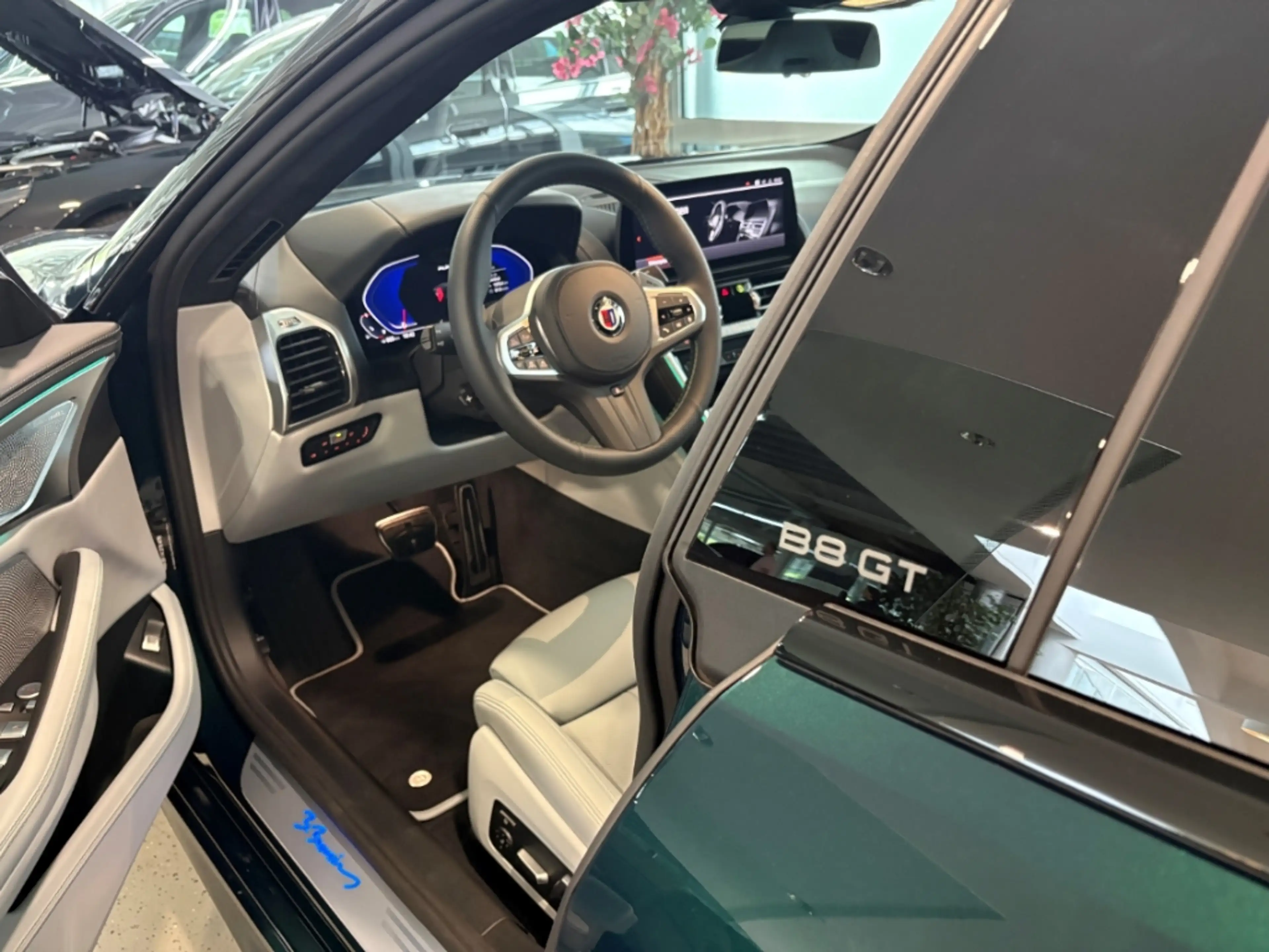 Alpina B8 GT Gran Coupe Leder Pano B&W Surround Soundsystem — photo 6