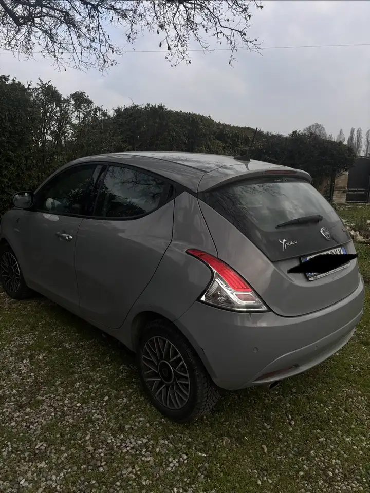 Lancia Ypsilon 2022
