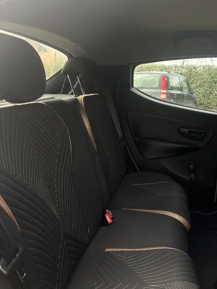 Lancia Ypsilon 2022 — фото 11