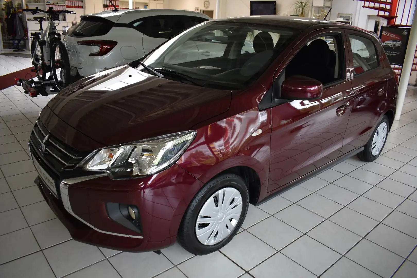 Mitsubishi Space Star Select 1.2 MIVEC 5-Gang Rot - 1