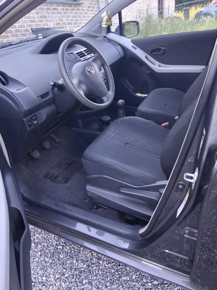 Toyota Yaris Yaris — photo 7