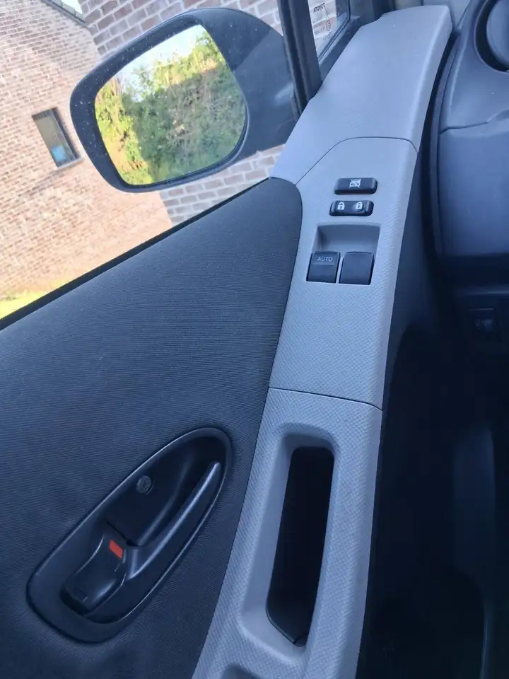 Toyota Yaris Yaris — photo 10