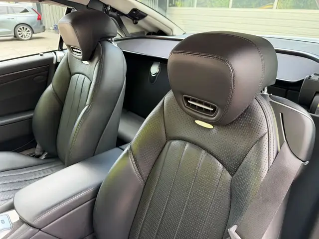 Mercedes-Benz SL view 15