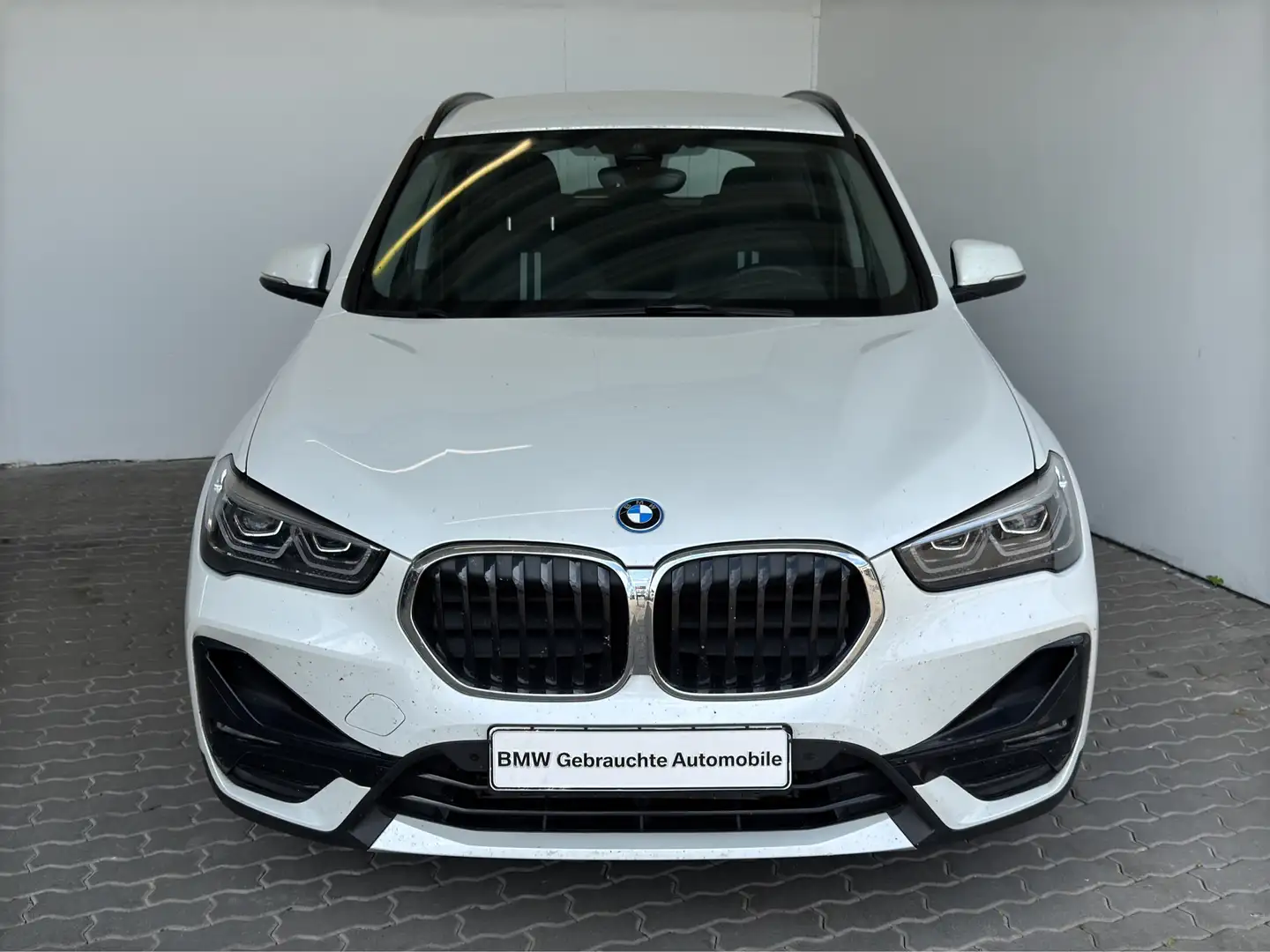 BMW X1 xDrive25e Sport Line Navi.LED.ACC.Sportzsz.SH Weiß - 1